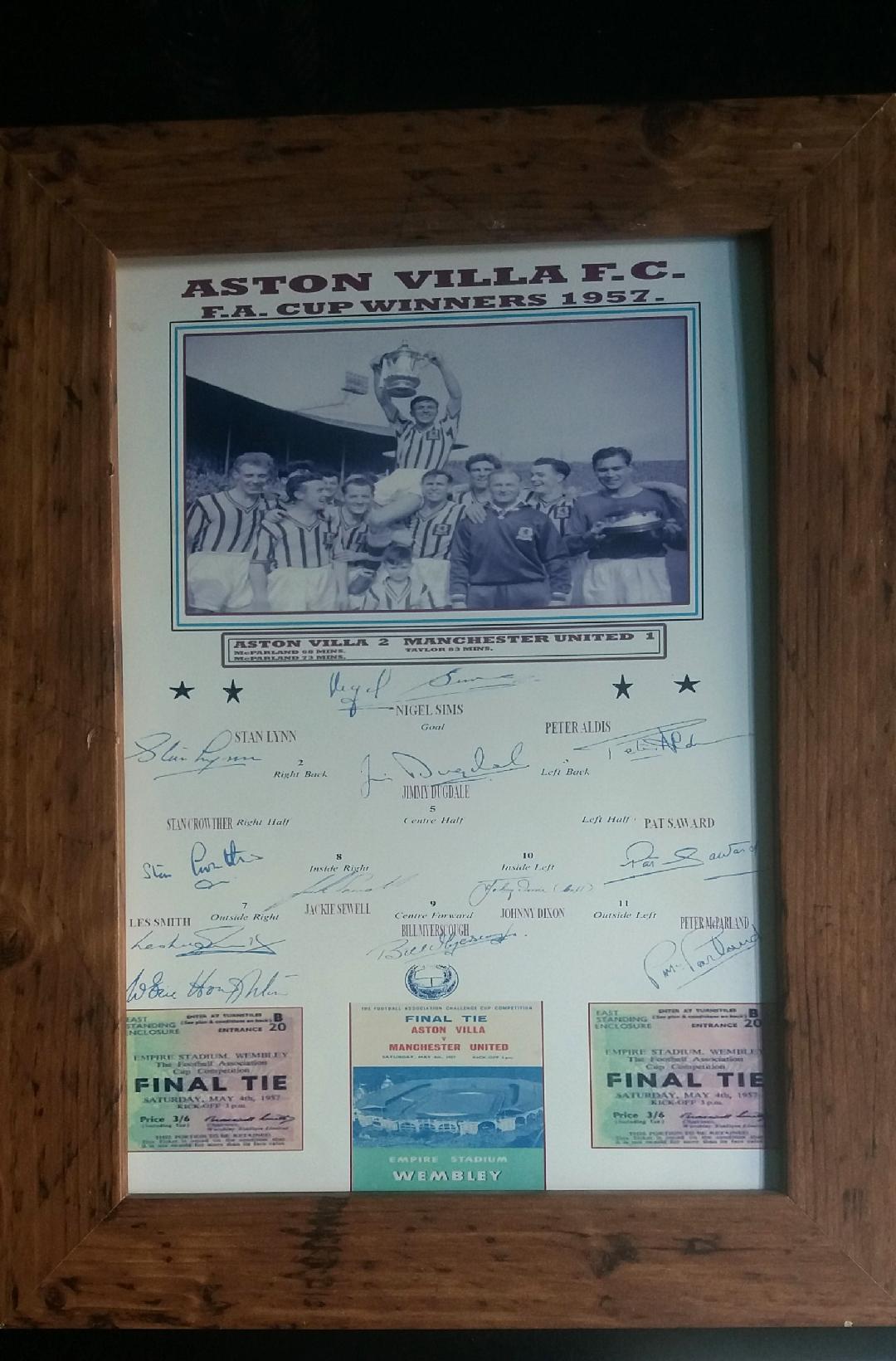 ASTON VILLA 1957 FA CUP WINNERS FRAMED DISPLAY