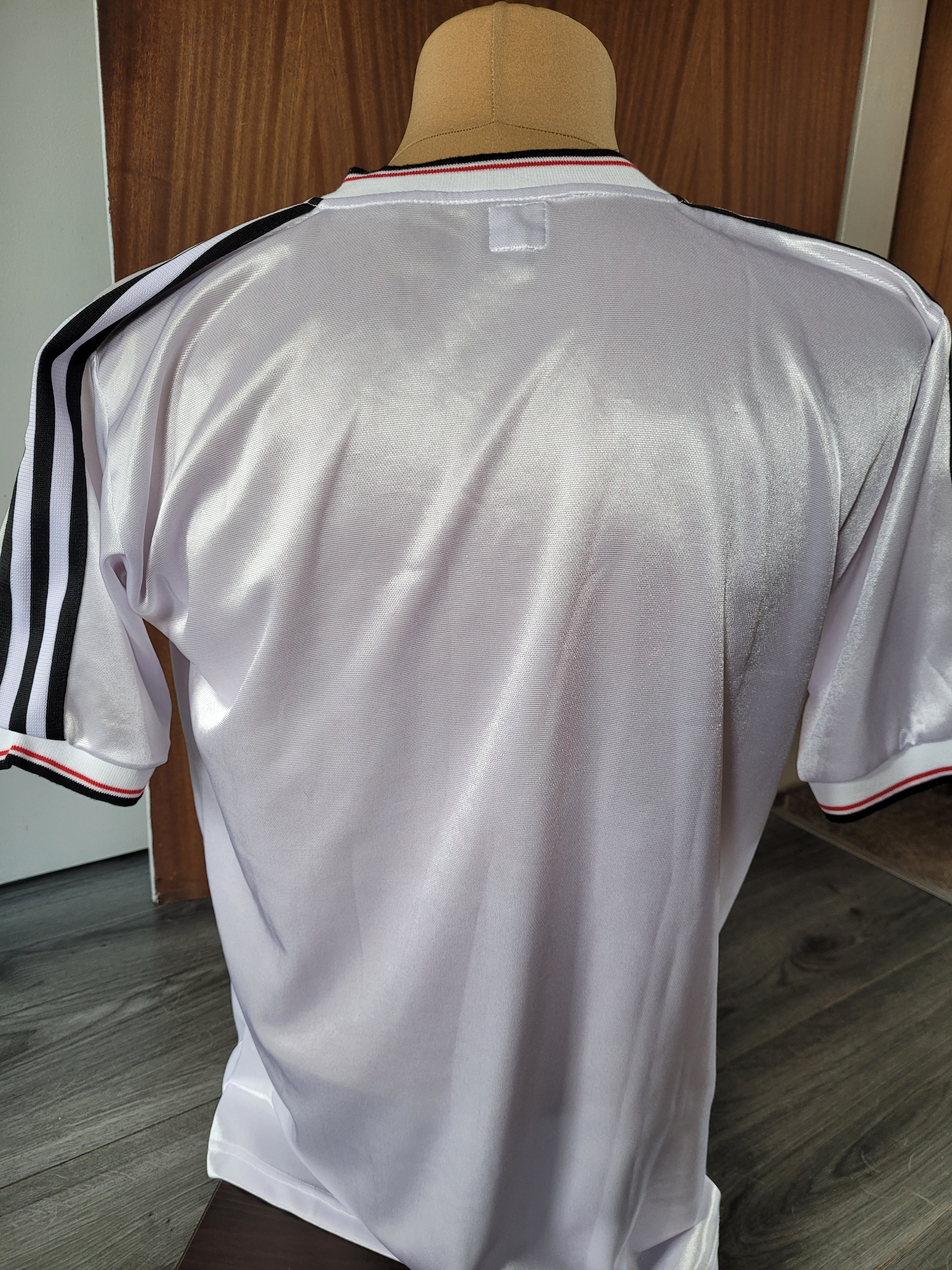 MANCHESTER UNITED EARLY 1980'S REPLICA AWAY SHIRT - Image 2 of 3