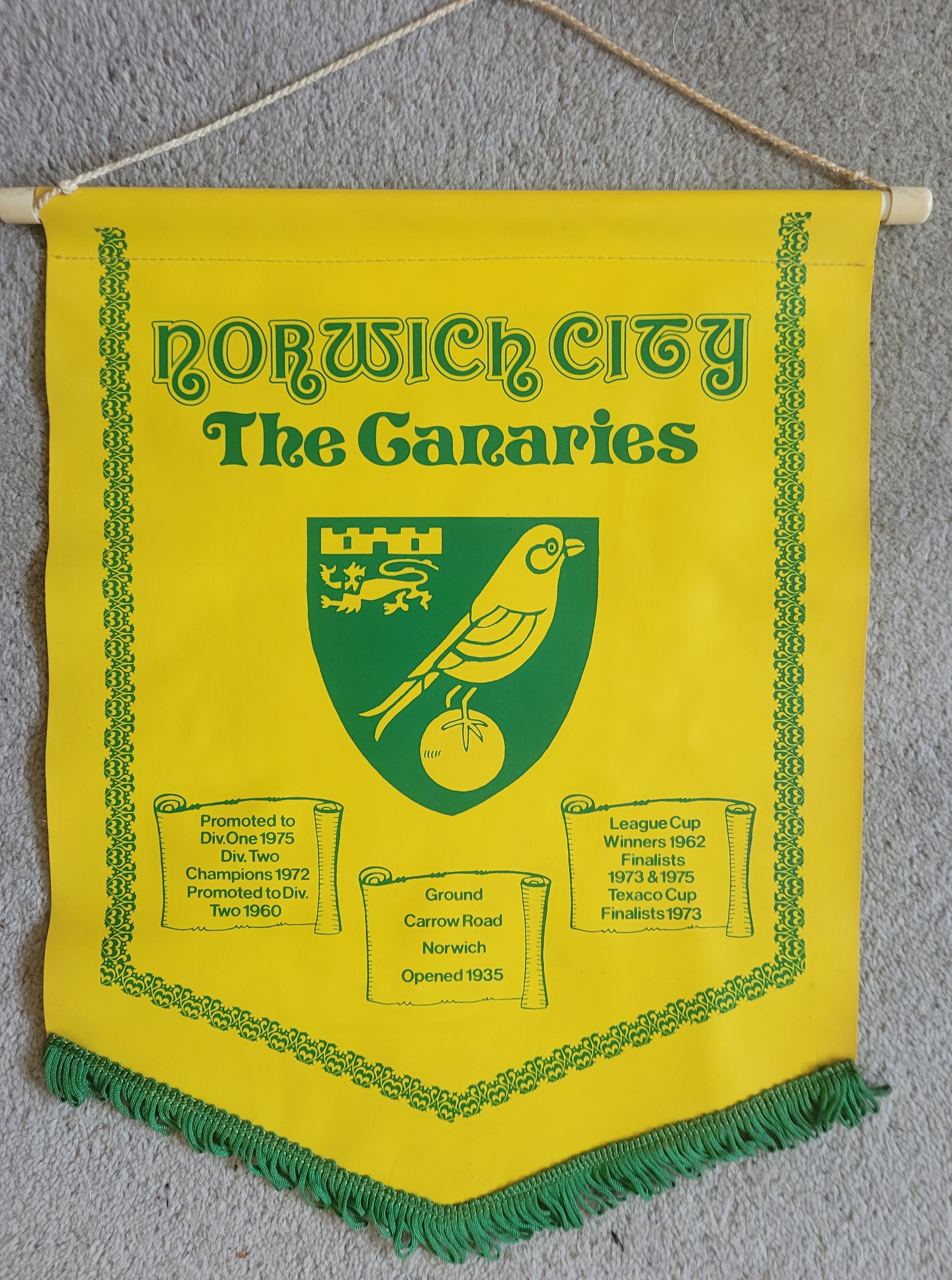 VINTAGE NORWICH CITY PENNANT