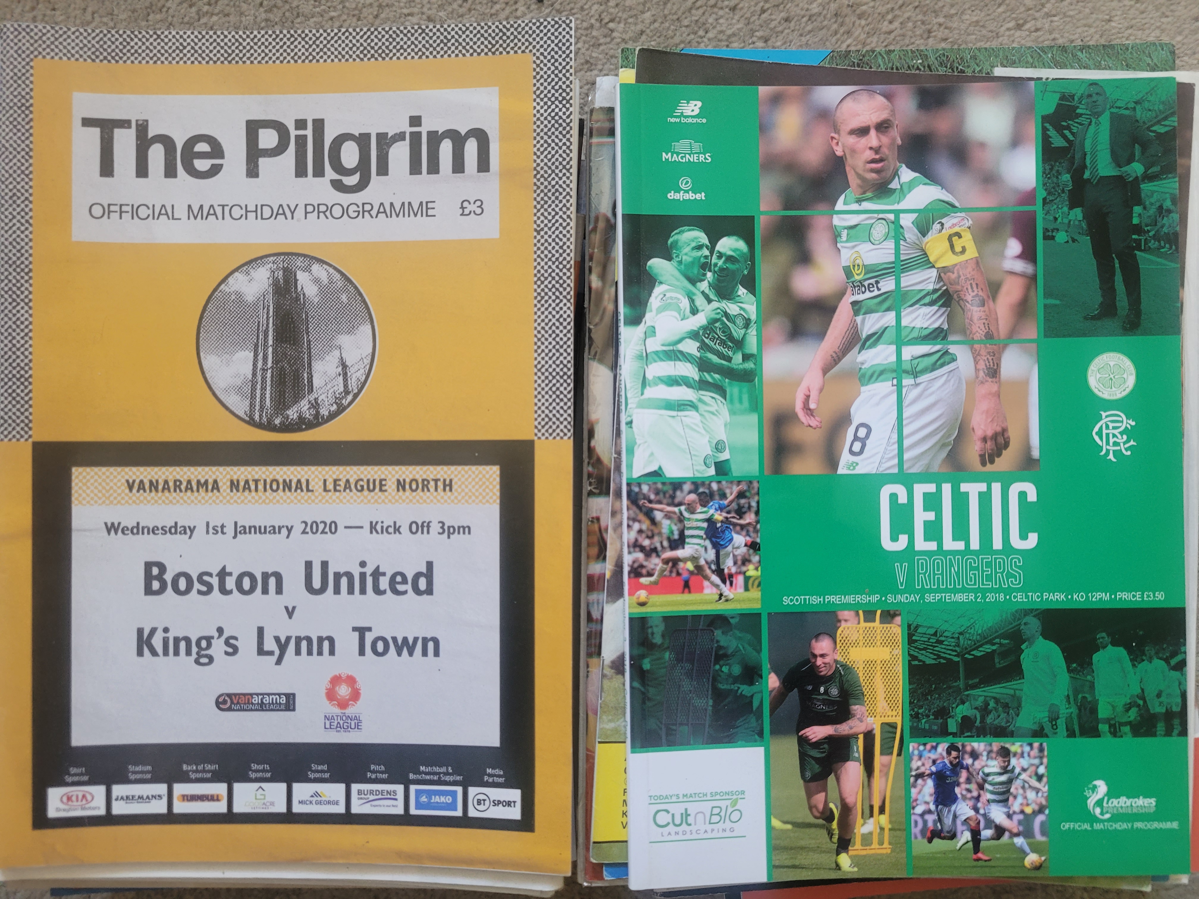 LARGE COLLECTION OF FOOTBALL PROGRAMMES X 582 - Image 15 of 18