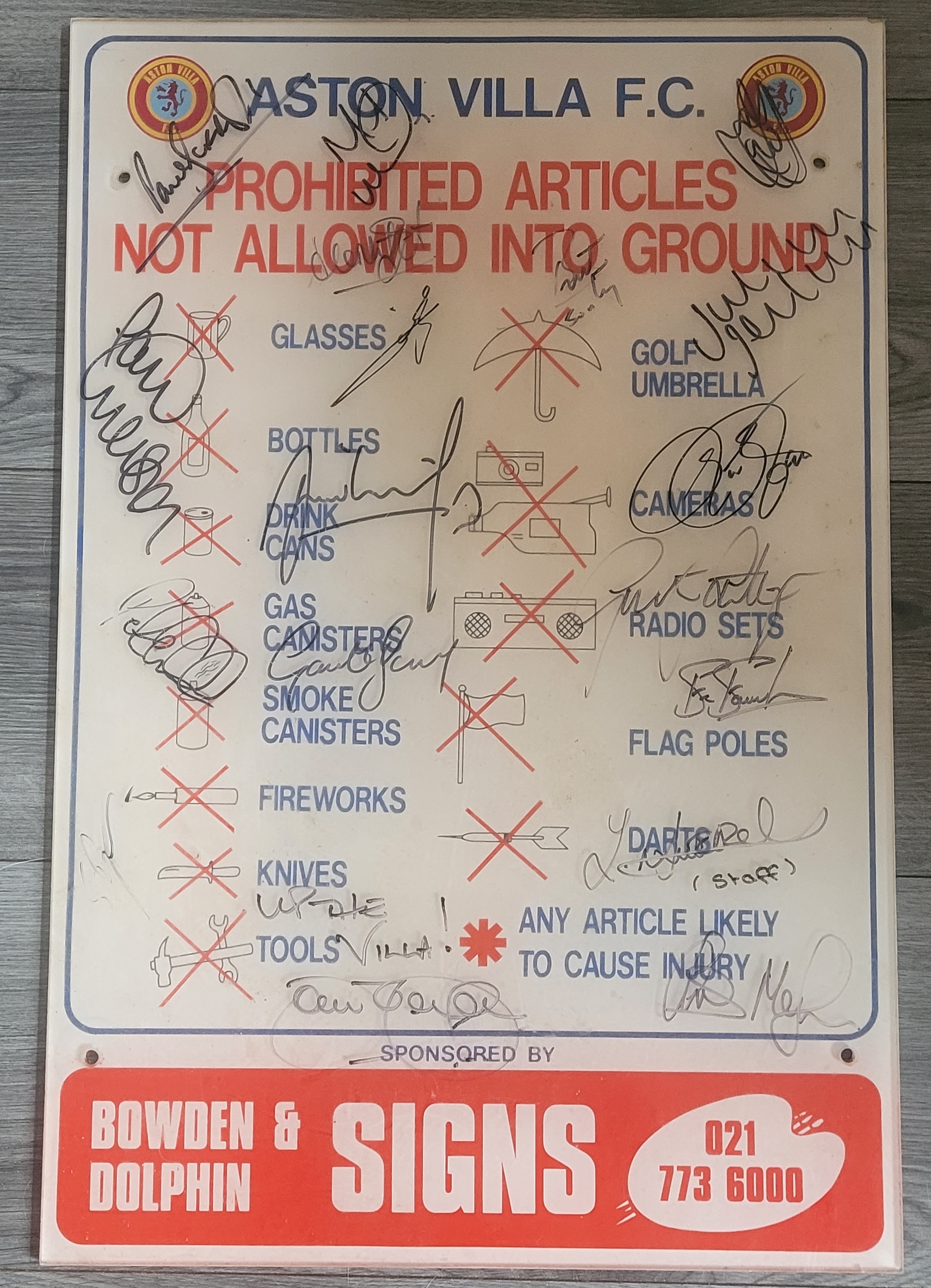 ASTON VILLA ORIGINAL SIGN FROM VILLA PARK FULLY SIGNED AT 1ST TEAM SQUAD TRAINING SESSION