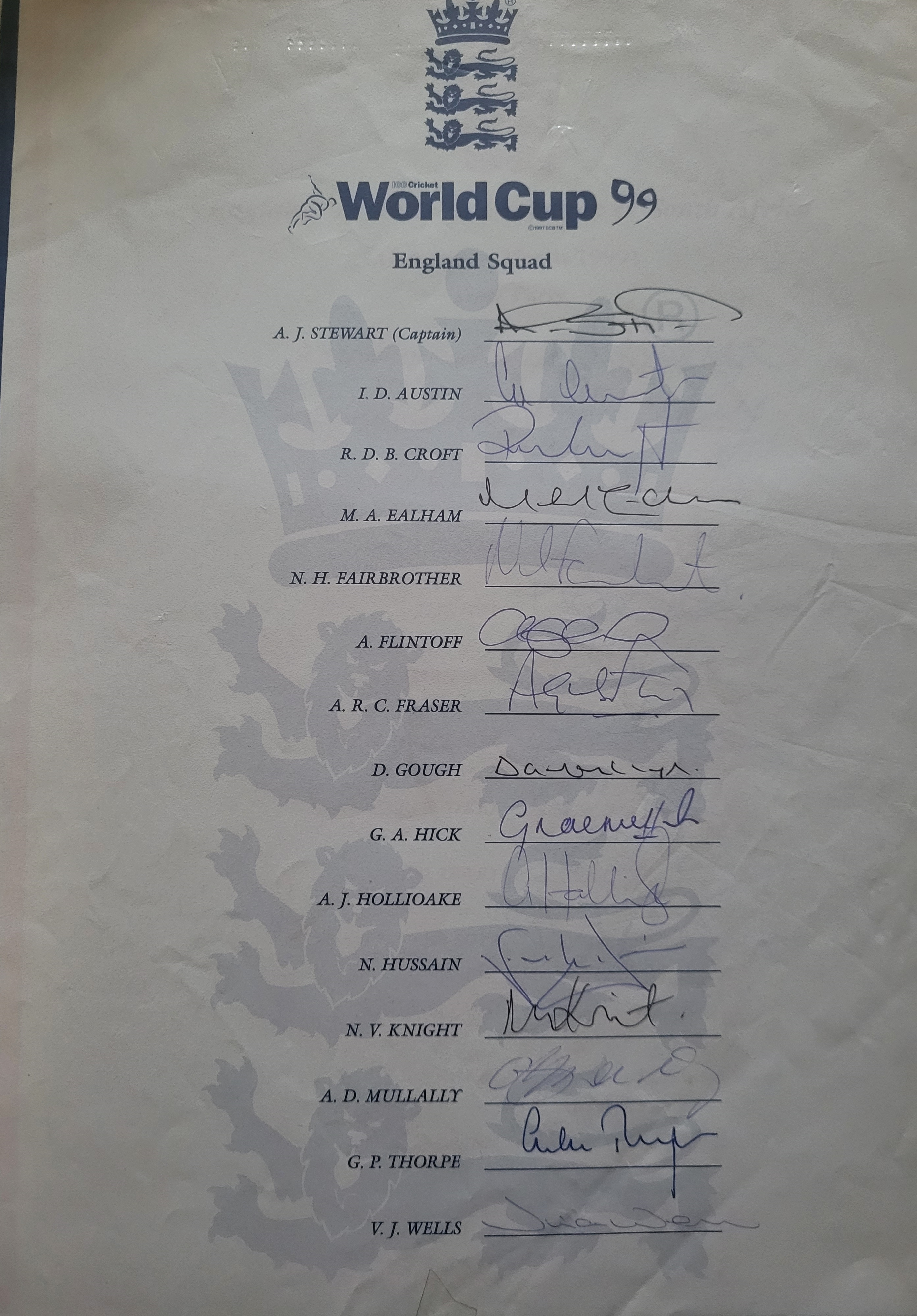 CRICKET 1999 ENGLAND WORLD CUP SQUAD OFFICIAL AUTOGRAPH SHEET