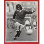 MANCHESTER UNITED GEORGE BEST AUTOGRAPHED PHOTO