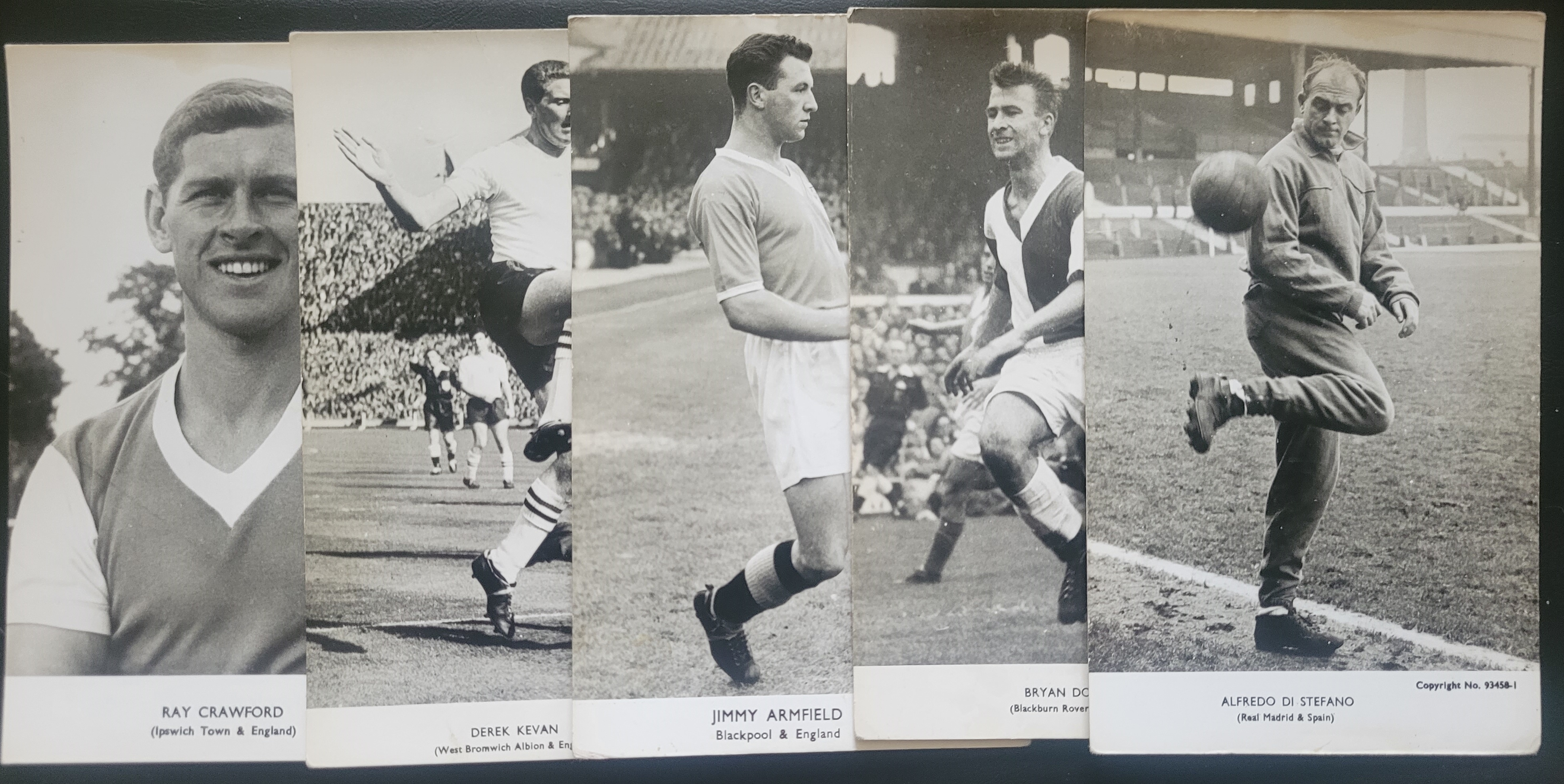 COLLECTION OF VINTAGE FOOTBALL POSTCARDS / PHOTO'S X 16 - Image 2 of 4