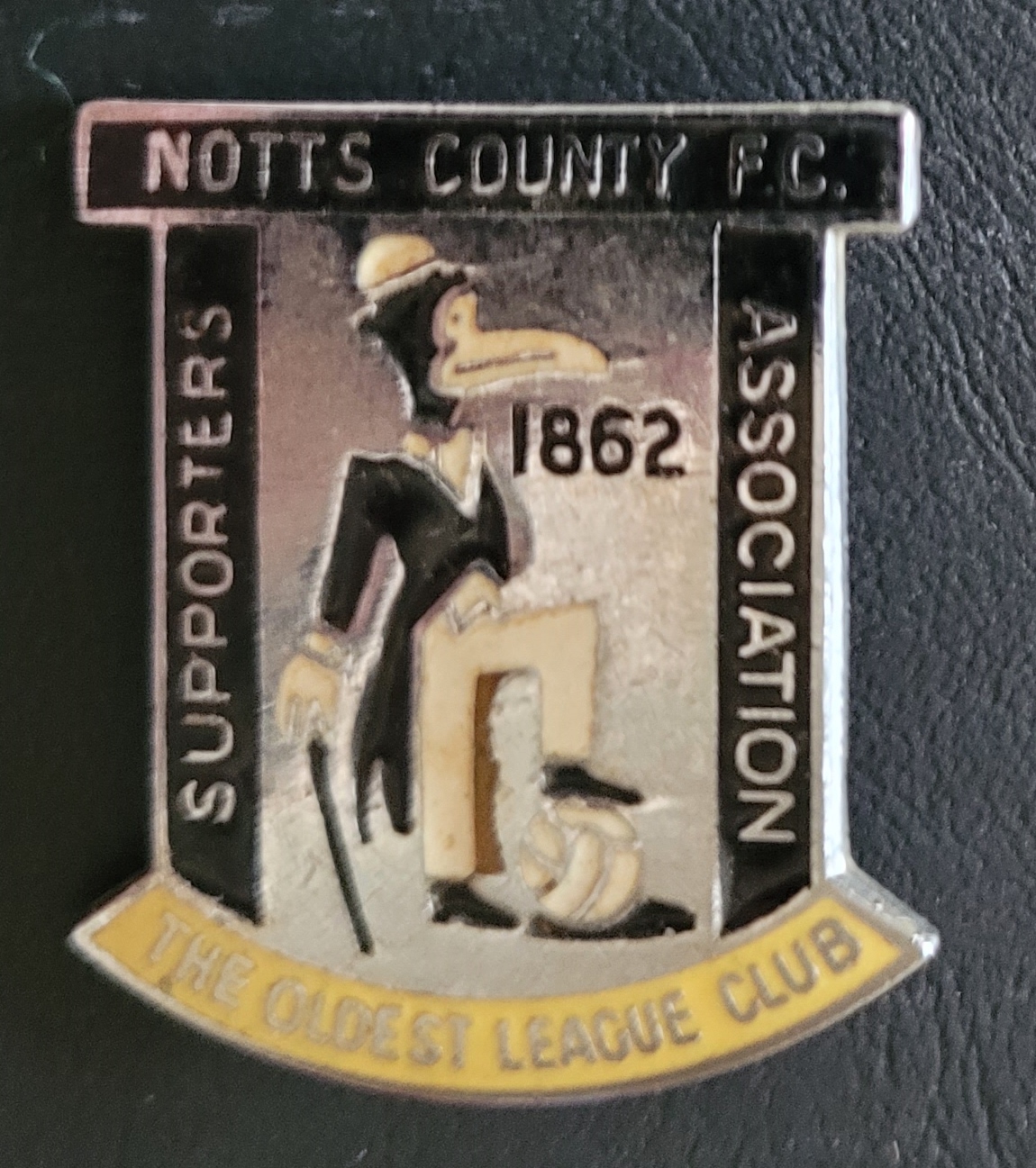 NOTTS COUNTY VINTAGE SUPPORTERS CLUB BADGE