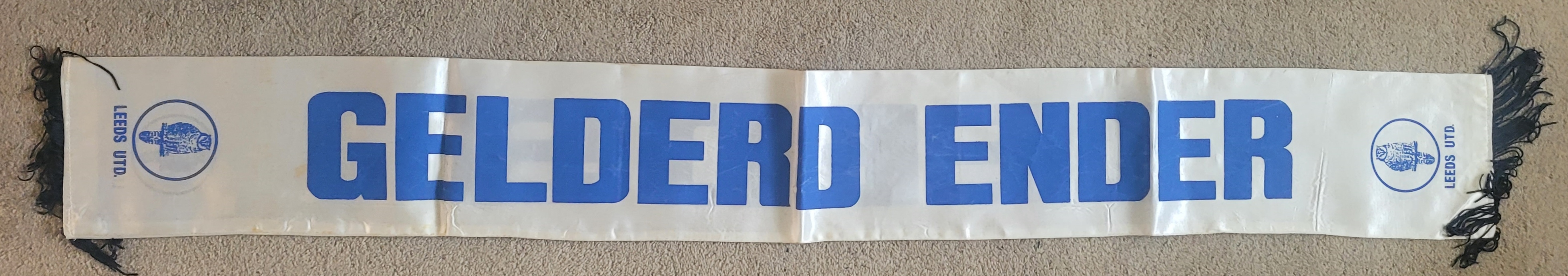 VINTAGE LEEDS UNITED SILK SCARF - Image 2 of 2