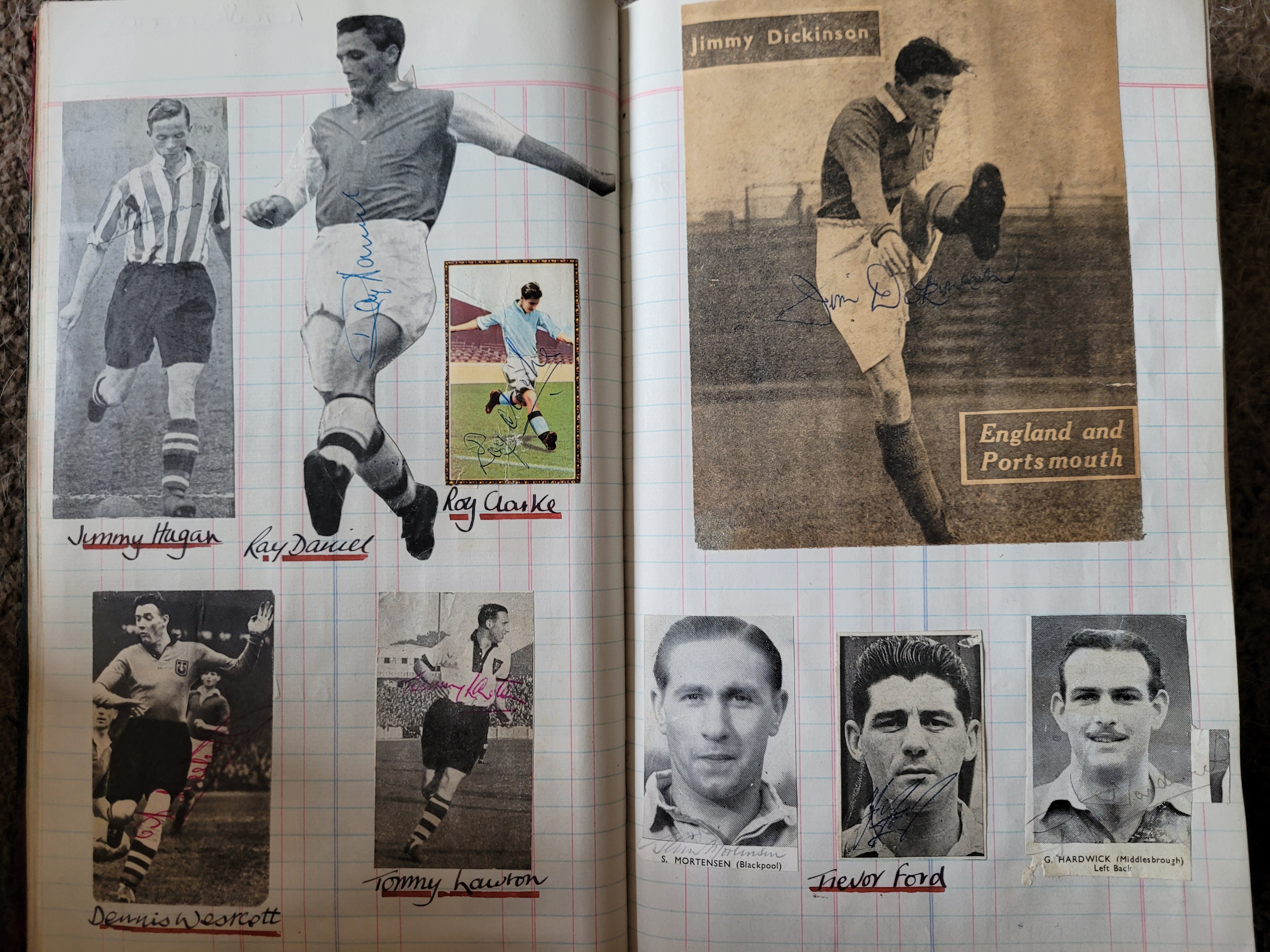 BOOK CONTAINING OVER 1,300 AUTOGRAPHED PICTURES INC' 4 OF MANCHESTER UNITED'S DUNCAN EDWARDS - Image 29 of 160