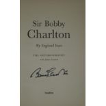 BOBBY CHARLTON MANCHESTER UNITED & ENGLAND AUTOGRAPHED BOOK