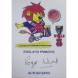 ENGLAND 1966 WORLD CUP WILLIE CARD AUTOGRAPHED BY ROGER HUNT