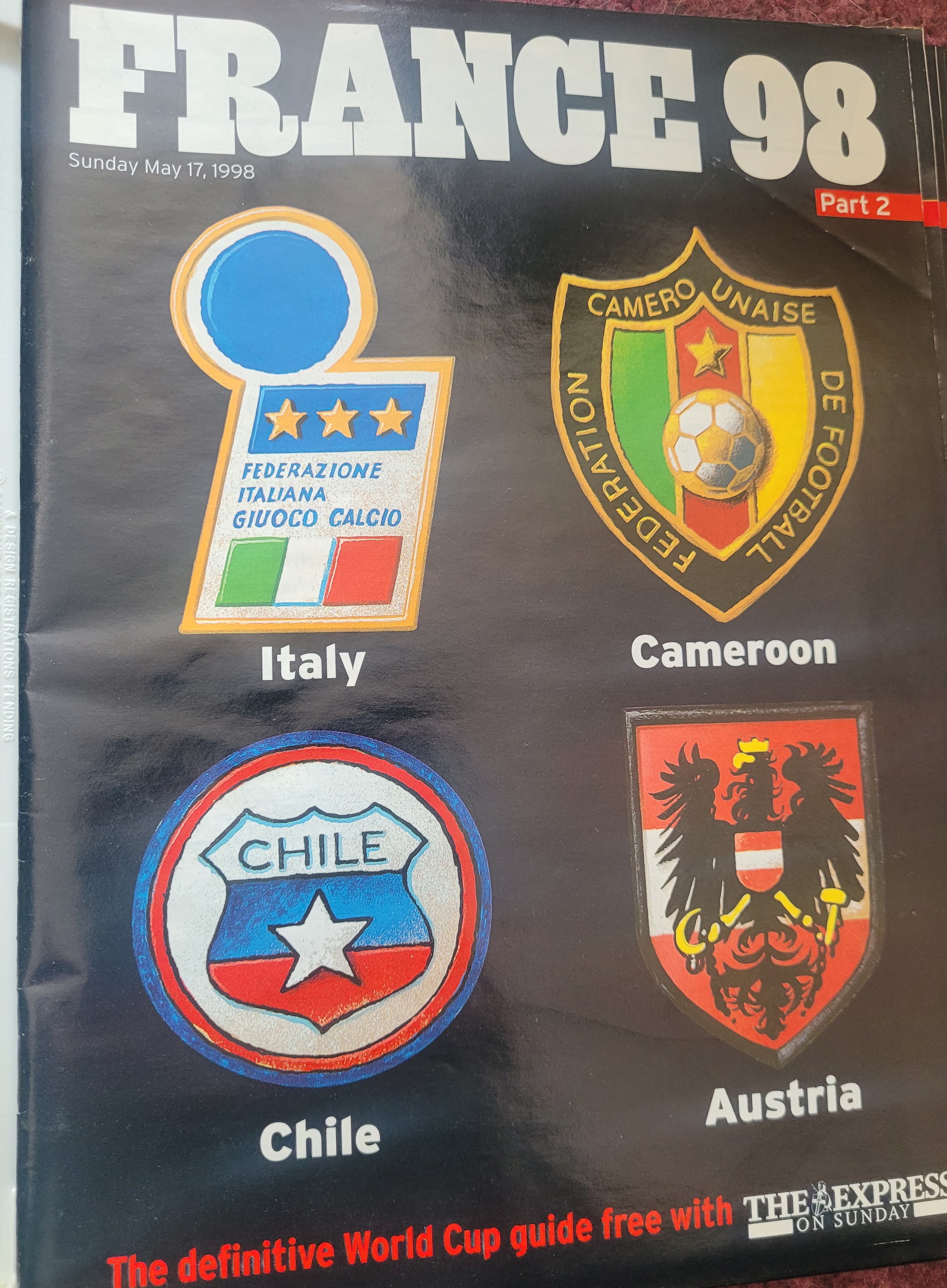 1998 FRANCE WORLD CUP DAILY EXPRESS OFFICIAL BINDER & ALL 8 MAGAZINES ISSUED - Image 3 of 9