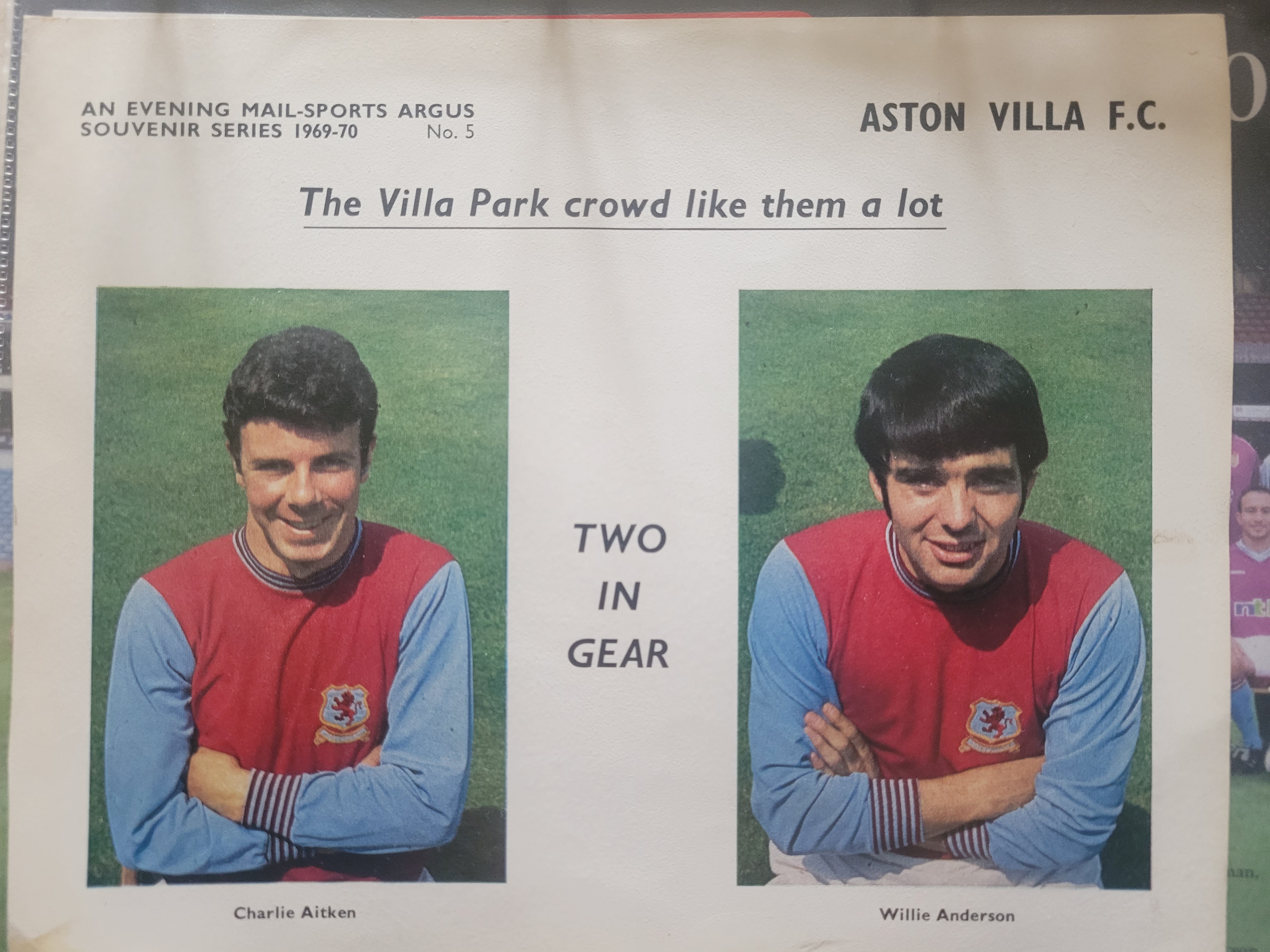 COLLECTION OF ASTON VILLA CIGARETTE &TRADE CARDS / STICKERS X 185 - Image 10 of 10