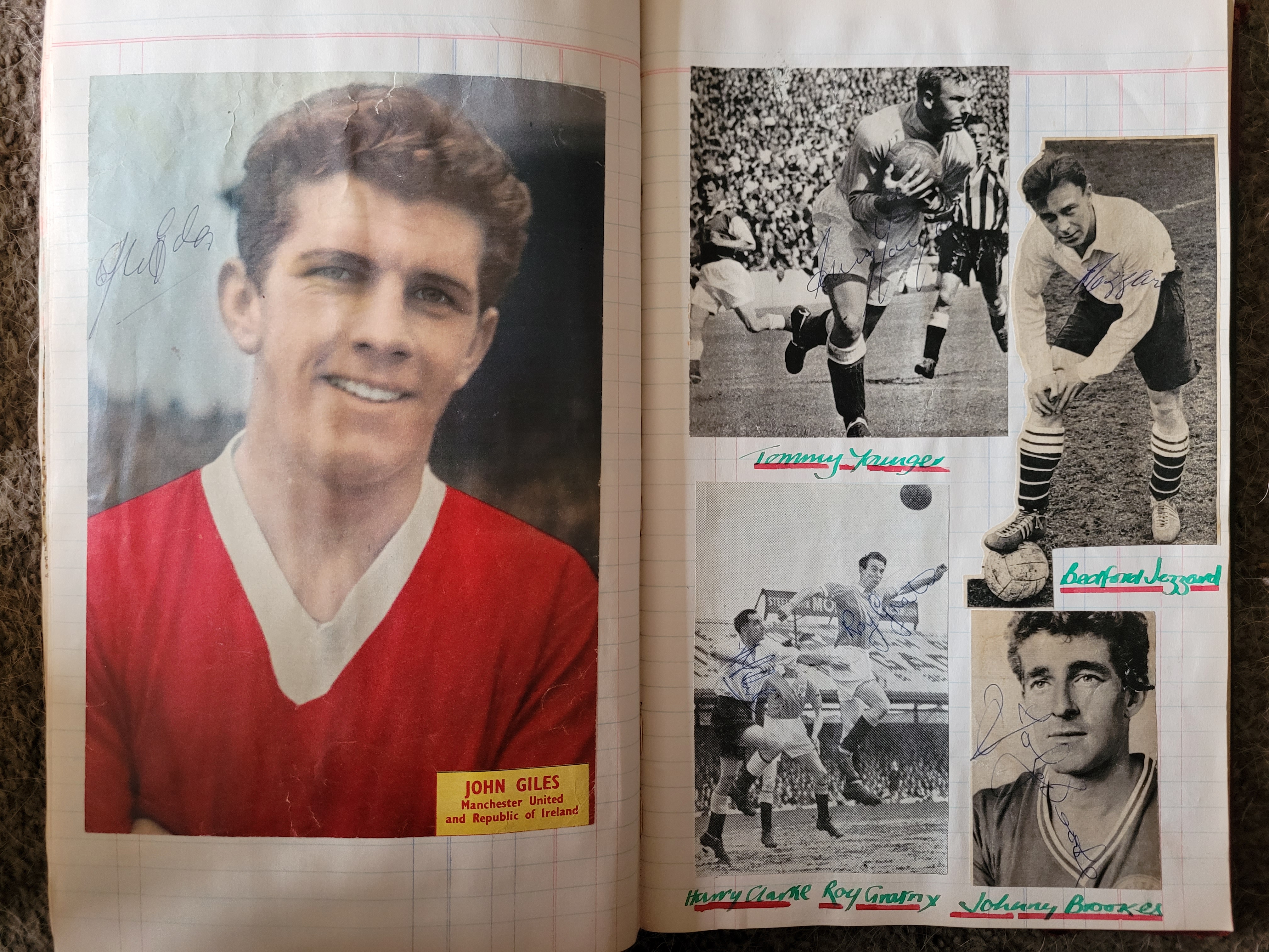 BOOK CONTAINING OVER 1,300 AUTOGRAPHED PICTURES INC' 4 OF MANCHESTER UNITED'S DUNCAN EDWARDS - Image 131 of 160