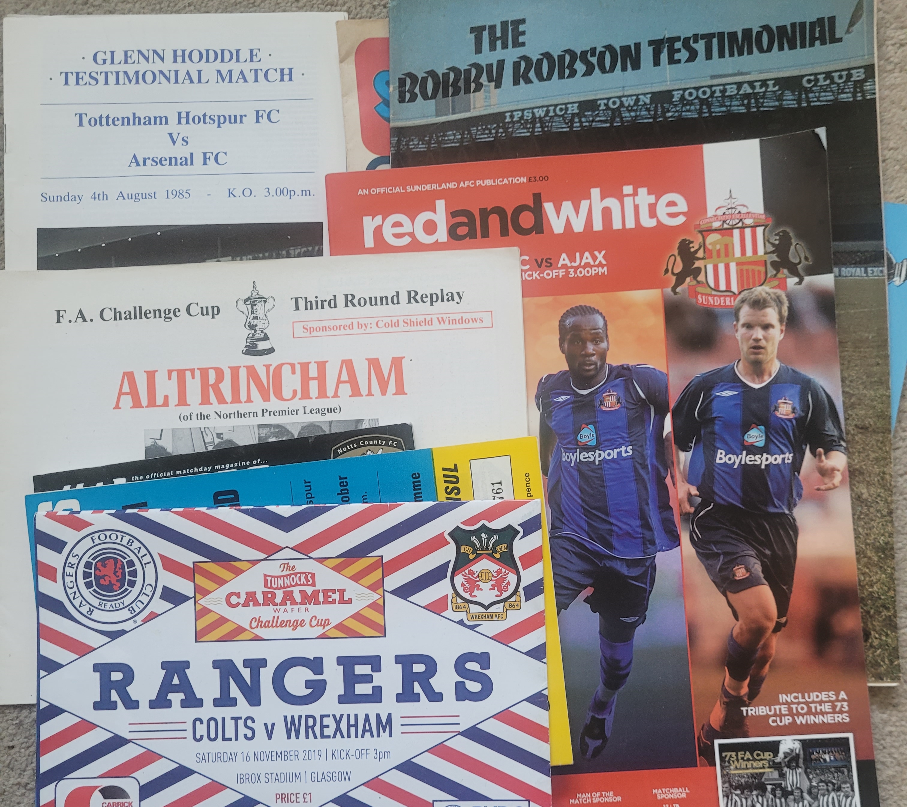 LARGE COLLECTION OF FOOTBALL PROGRAMMES X 582 - Image 18 of 18