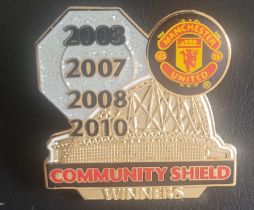 MANCHESTER UNITED COMMUNITY SHIELD WINNERS LARGE BADGE