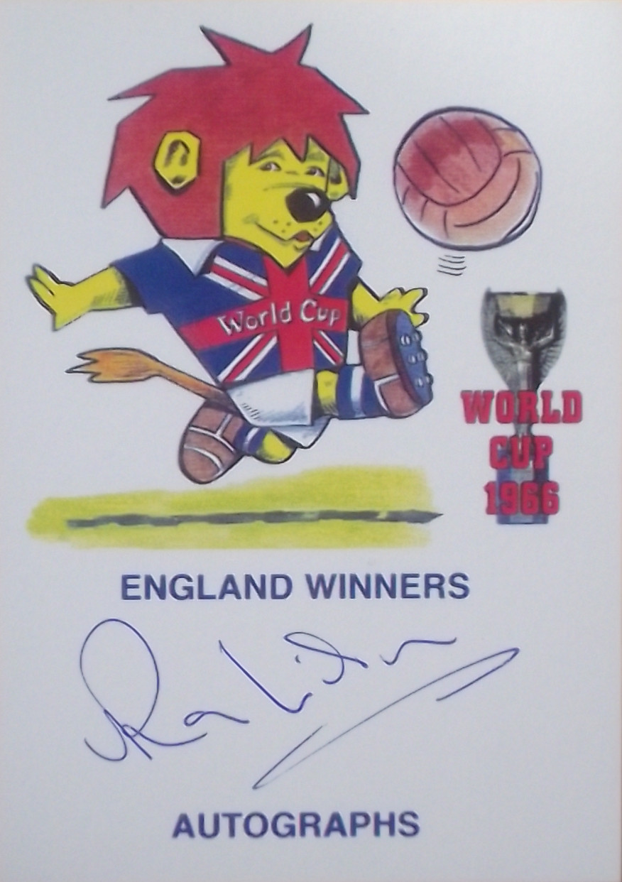 ENGLAND 1966 WORLD CUP WILLIE CARD AUTOGRAPHED BY RAY WILSON