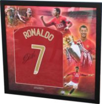 MANCHESTER UNITED CRISTIANO RONALDO AUTOGRAPHED & FRAMED SHIRT DISPLAY