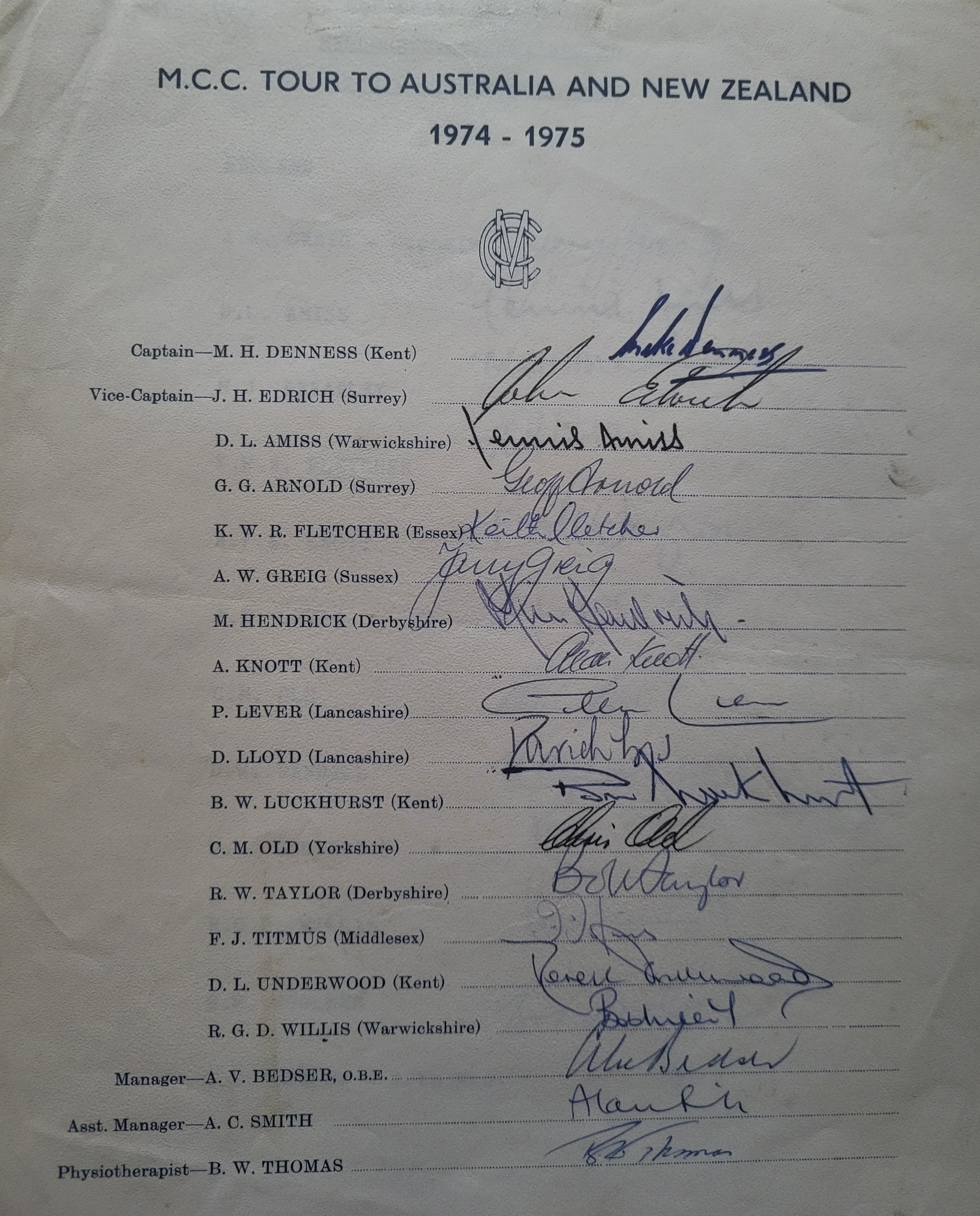 CRICKET 1974-75 OFFICIAL AUTOGRAPH SHEET OF THE M C C TEAM THAT TOURED AUSTRALIA & NEW ZEALAND
