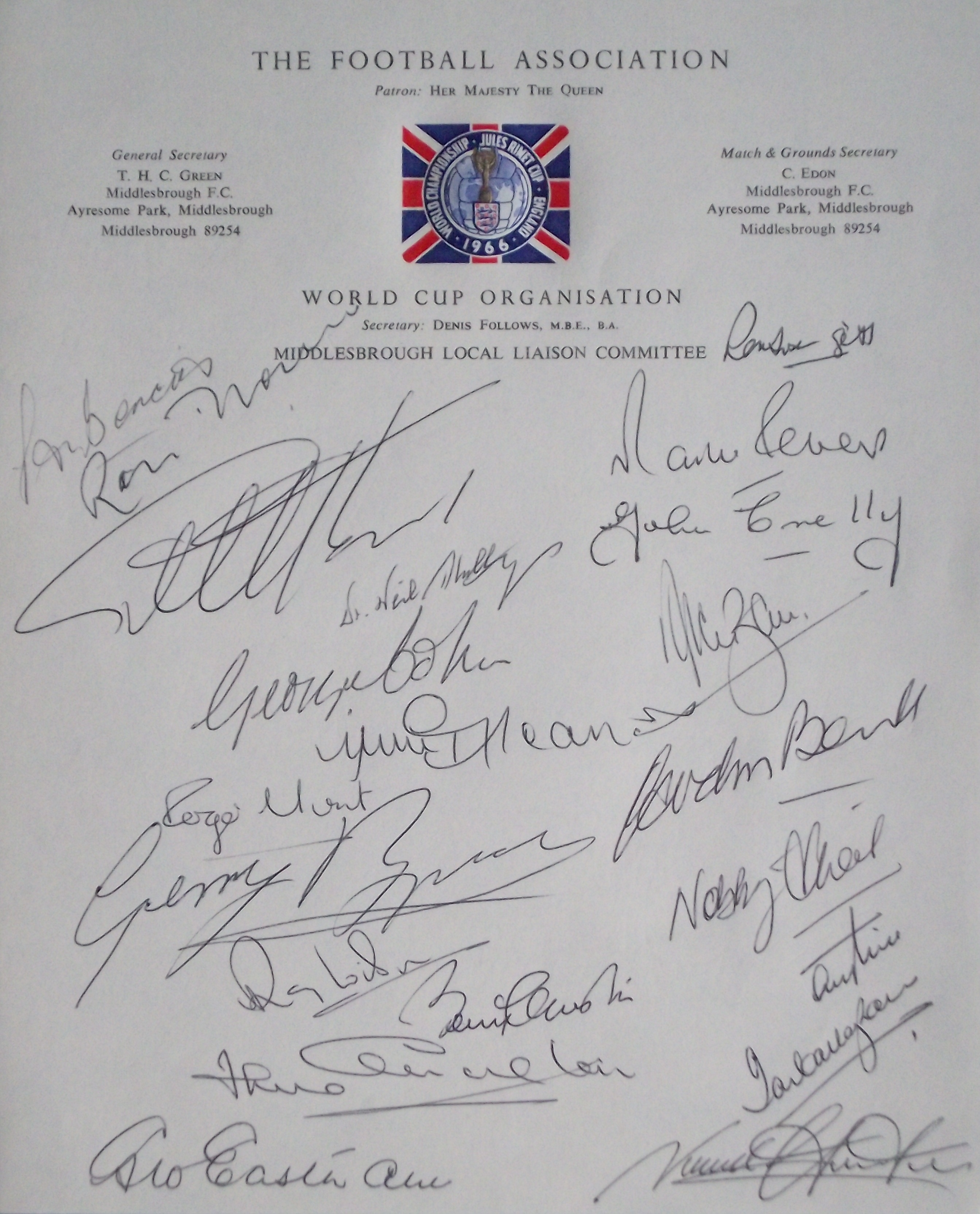 ENGLAND 1966 WORLD CUP WINNERS AUTOGRAPHS X 21