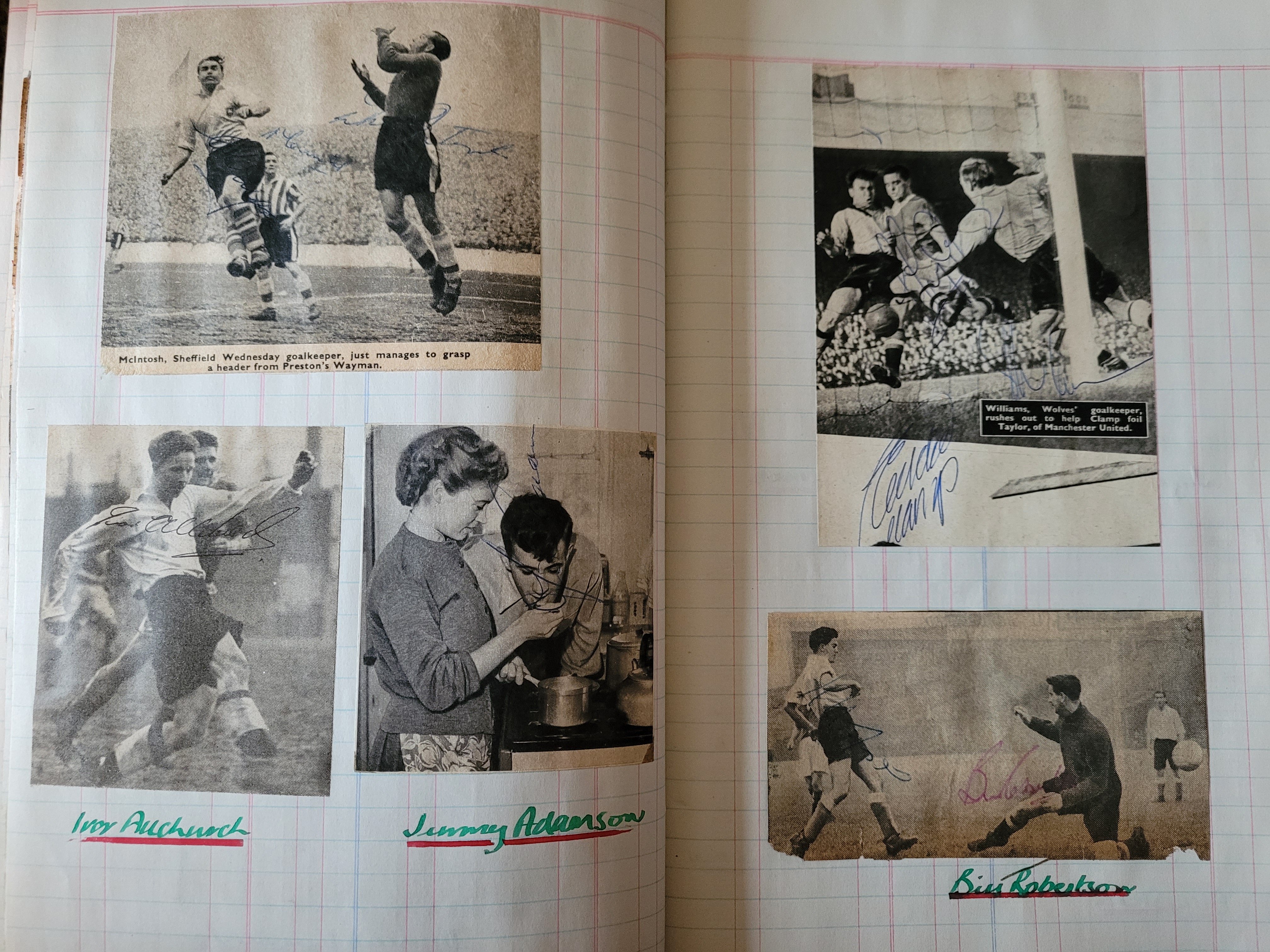 BOOK CONTAINING OVER 1,300 AUTOGRAPHED PICTURES INC' 4 OF MANCHESTER UNITED'S DUNCAN EDWARDS - Image 139 of 160