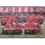 1991 NOTTINGHAM FOREST LARGE MAGAZINE PICTURE AUTOGRAPHED BY 16