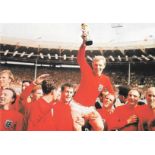 1966 ENGLAND WORLD CUP WINNERS PHOTO SIGNED BY MARTIN PETERS