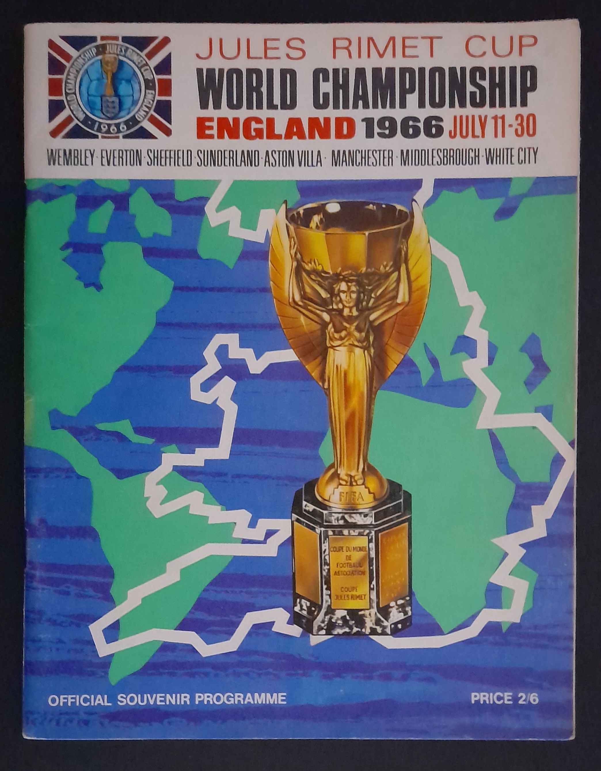 1966 WORLD CUP TOURNAMENT PROGRAMME FULLY SIGNED BY THE ENGLAND SQUAD - Image 2 of 4