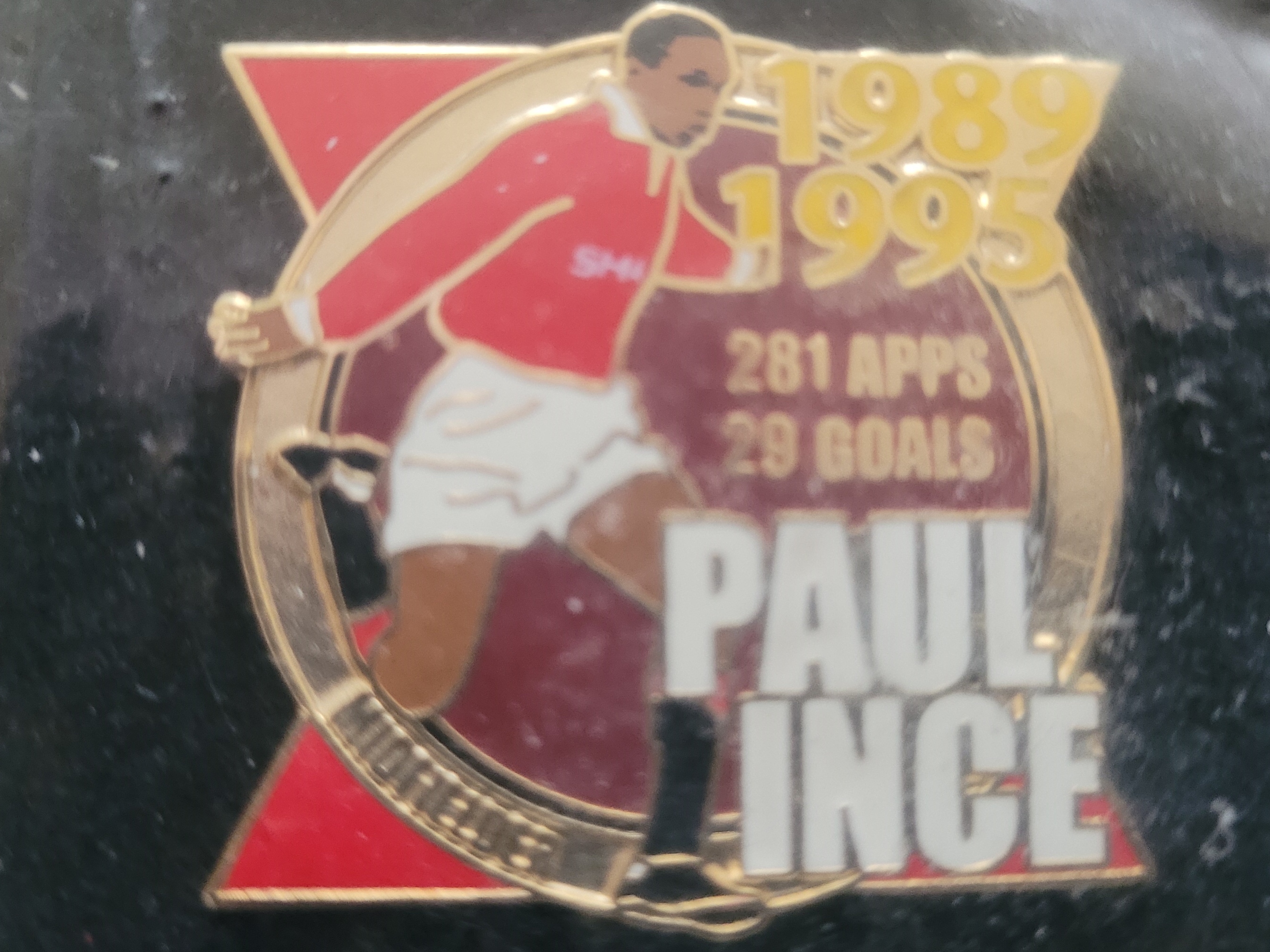 MANCHESTER UNITED LARGE PAUL INCE BADGE