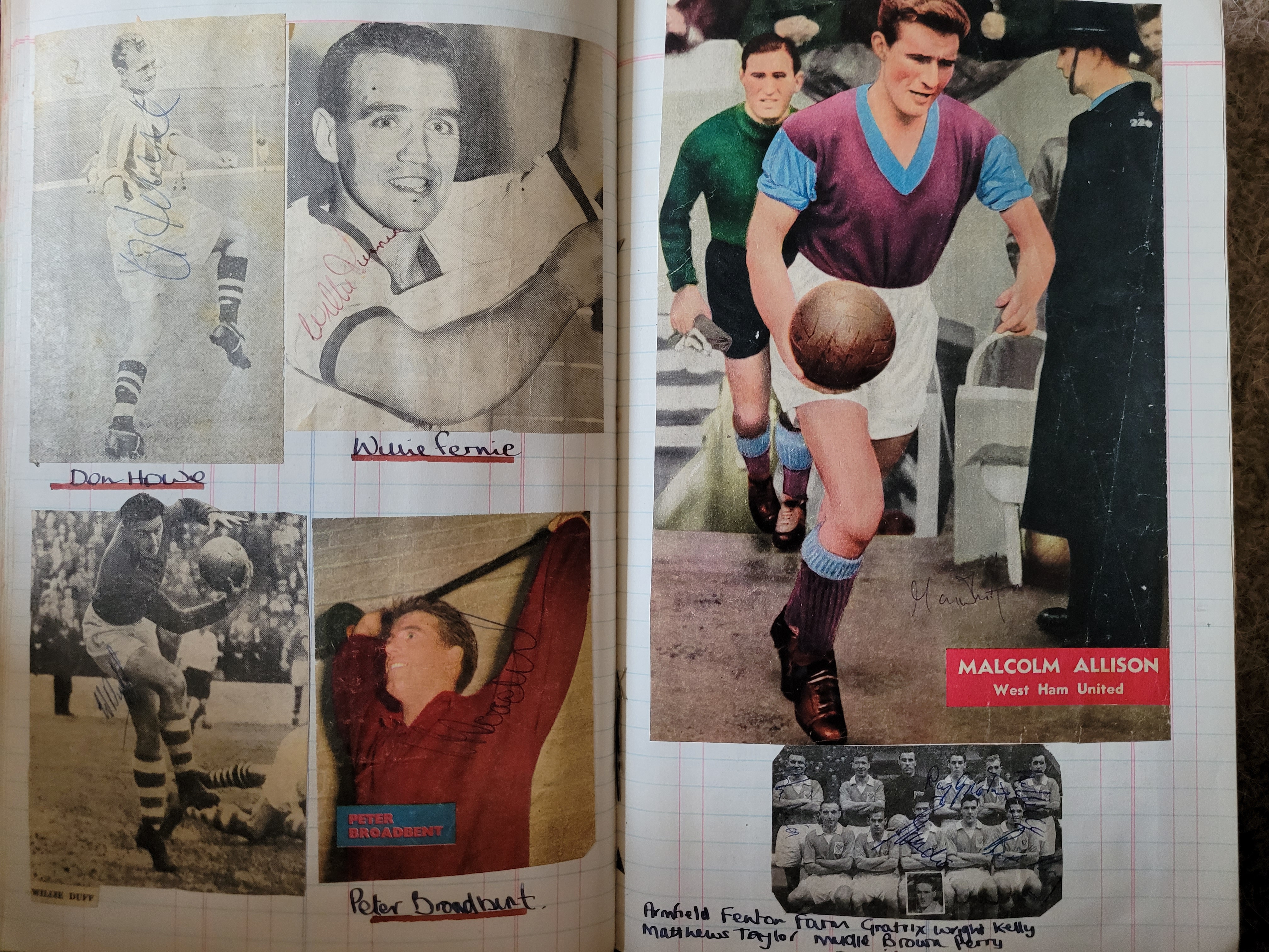 BOOK CONTAINING OVER 1,300 AUTOGRAPHED PICTURES INC' 4 OF MANCHESTER UNITED'S DUNCAN EDWARDS - Image 49 of 160