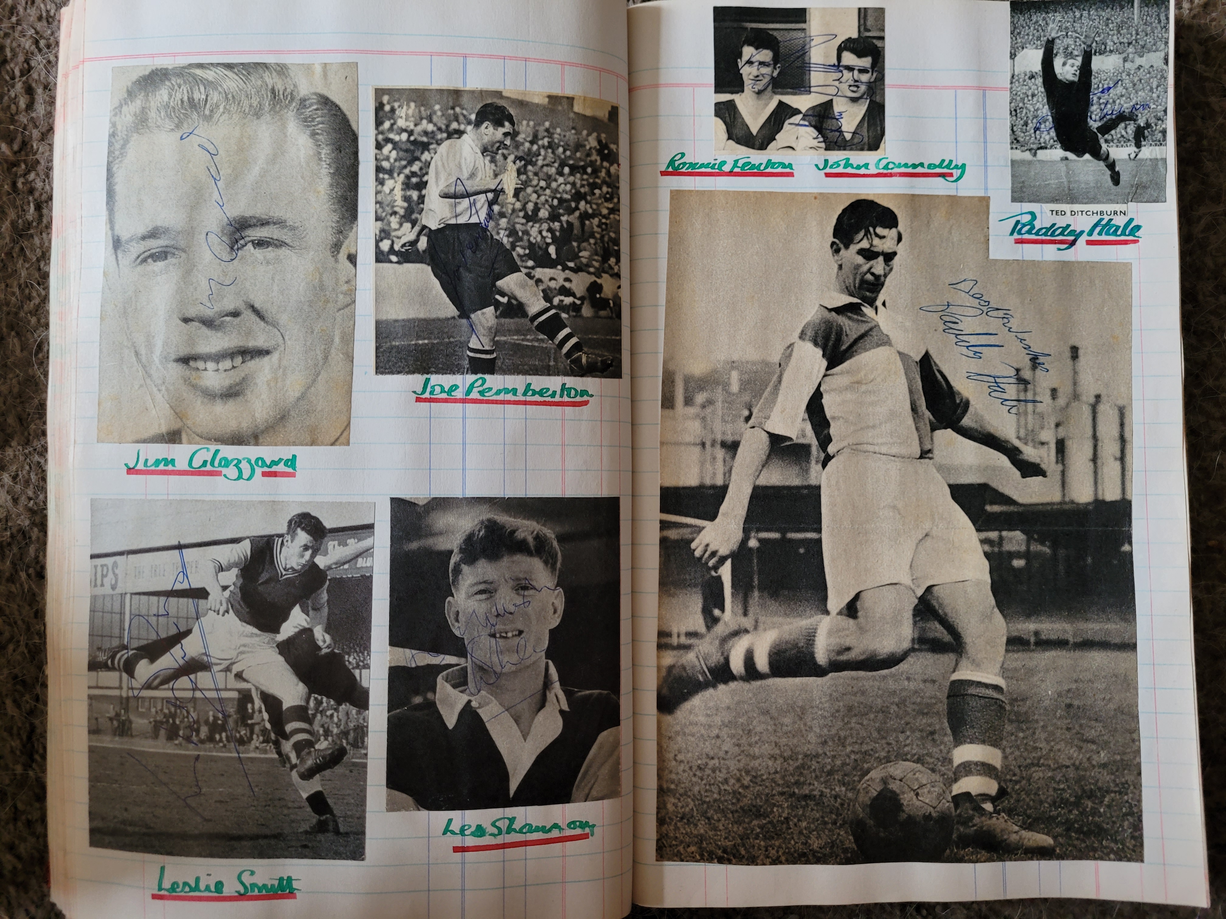 BOOK CONTAINING OVER 1,300 AUTOGRAPHED PICTURES INC' 4 OF MANCHESTER UNITED'S DUNCAN EDWARDS - Image 113 of 160