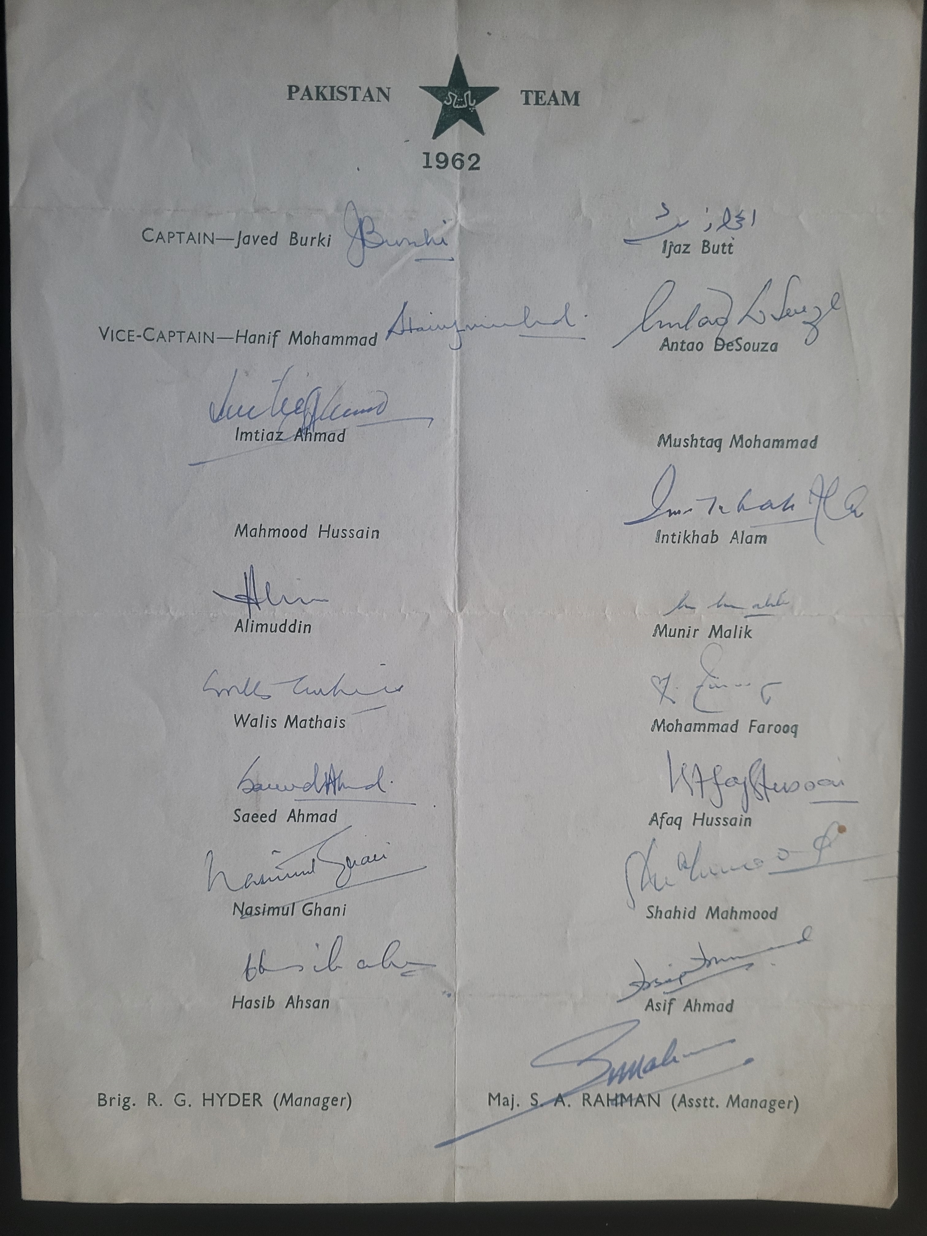 CRICKET 1962 PAKISTAN OFFICIAL AUTOGRAPH SHEET