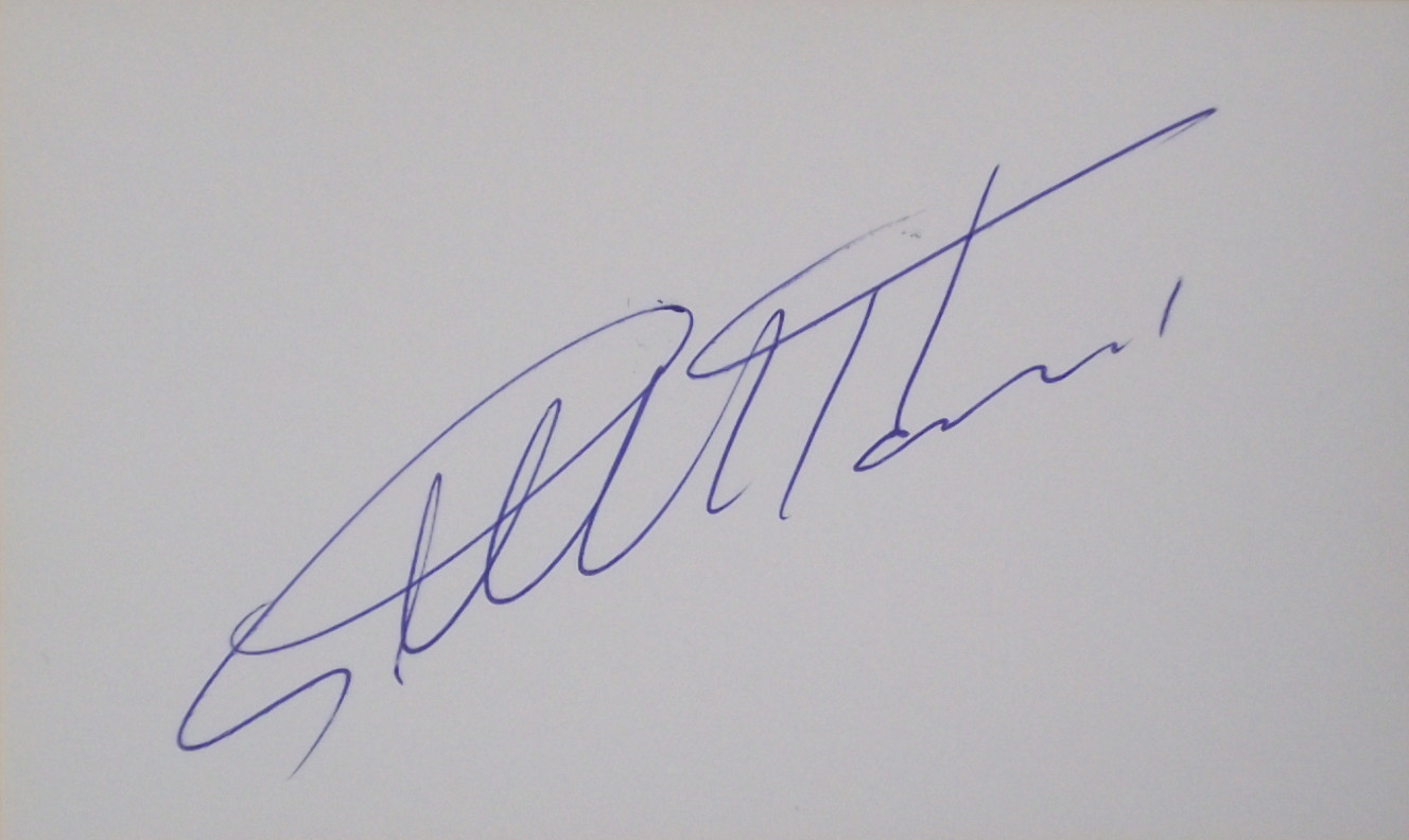 1966 WORLD CUP WINNER GEOFF HURST AUTOGRAPH