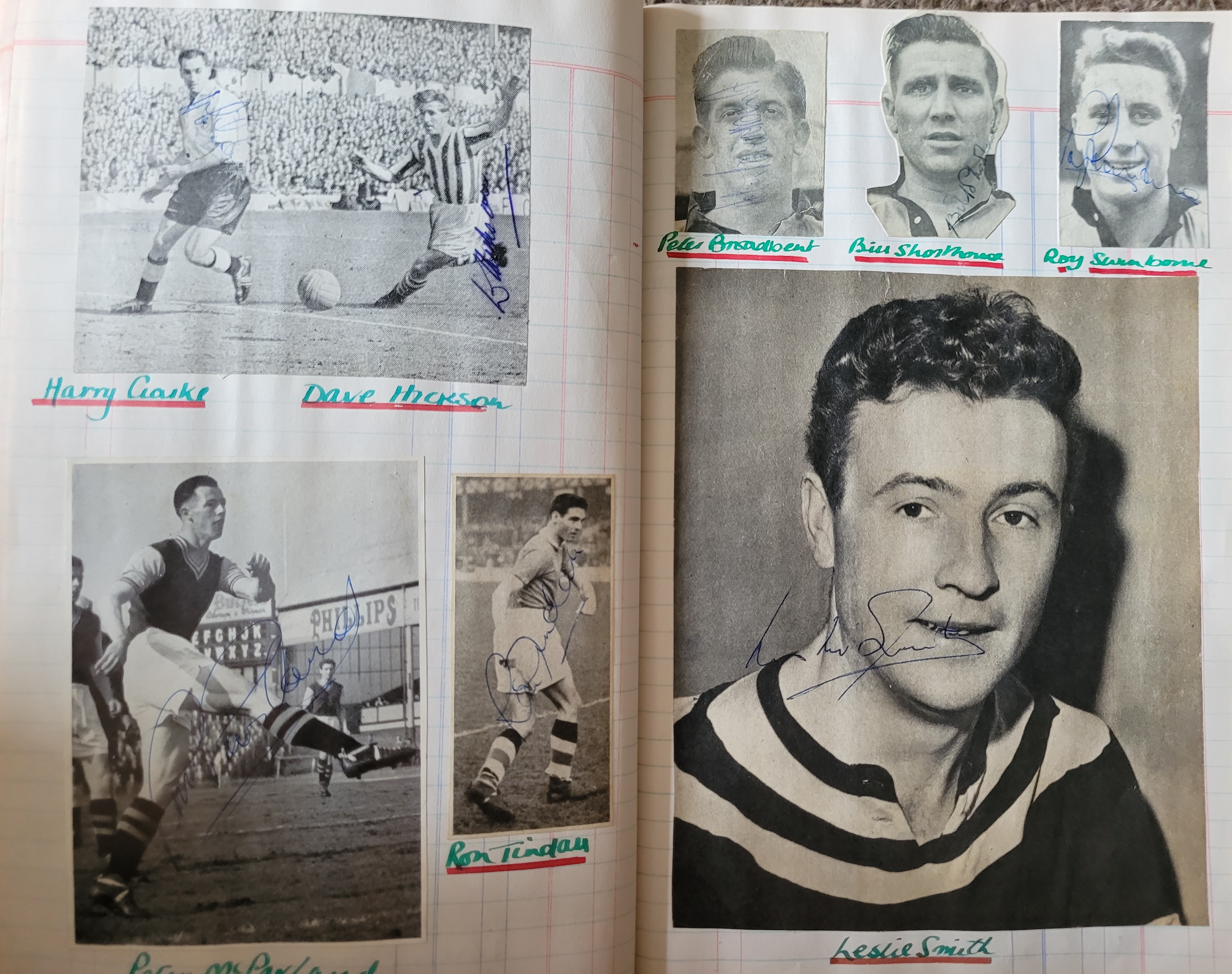 BOOK CONTAINING OVER 1,300 AUTOGRAPHED PICTURES INC' 4 OF MANCHESTER UNITED'S DUNCAN EDWARDS - Image 102 of 160