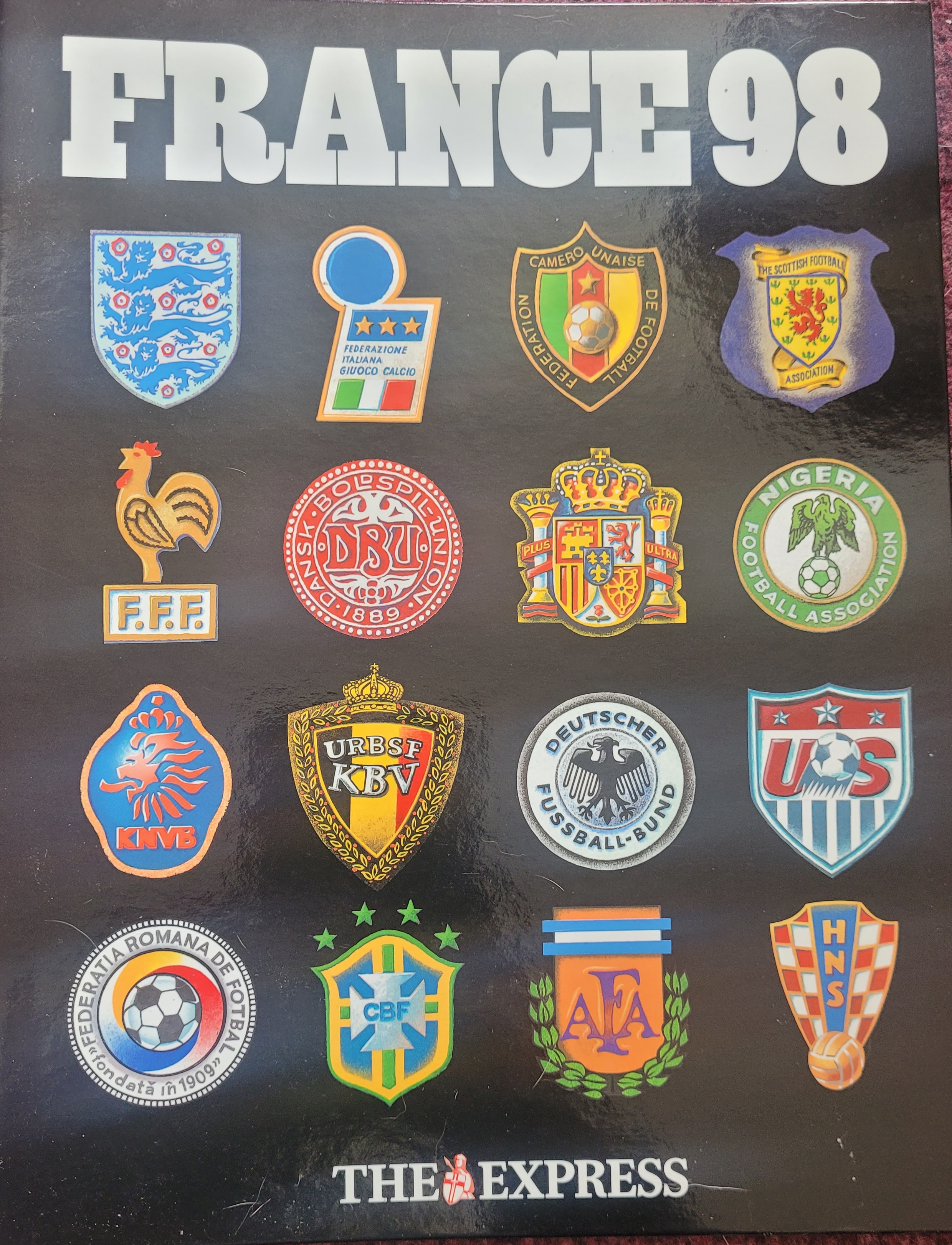 1998 FRANCE WORLD CUP DAILY EXPRESS OFFICIAL BINDER & ALL 8 MAGAZINES ISSUED