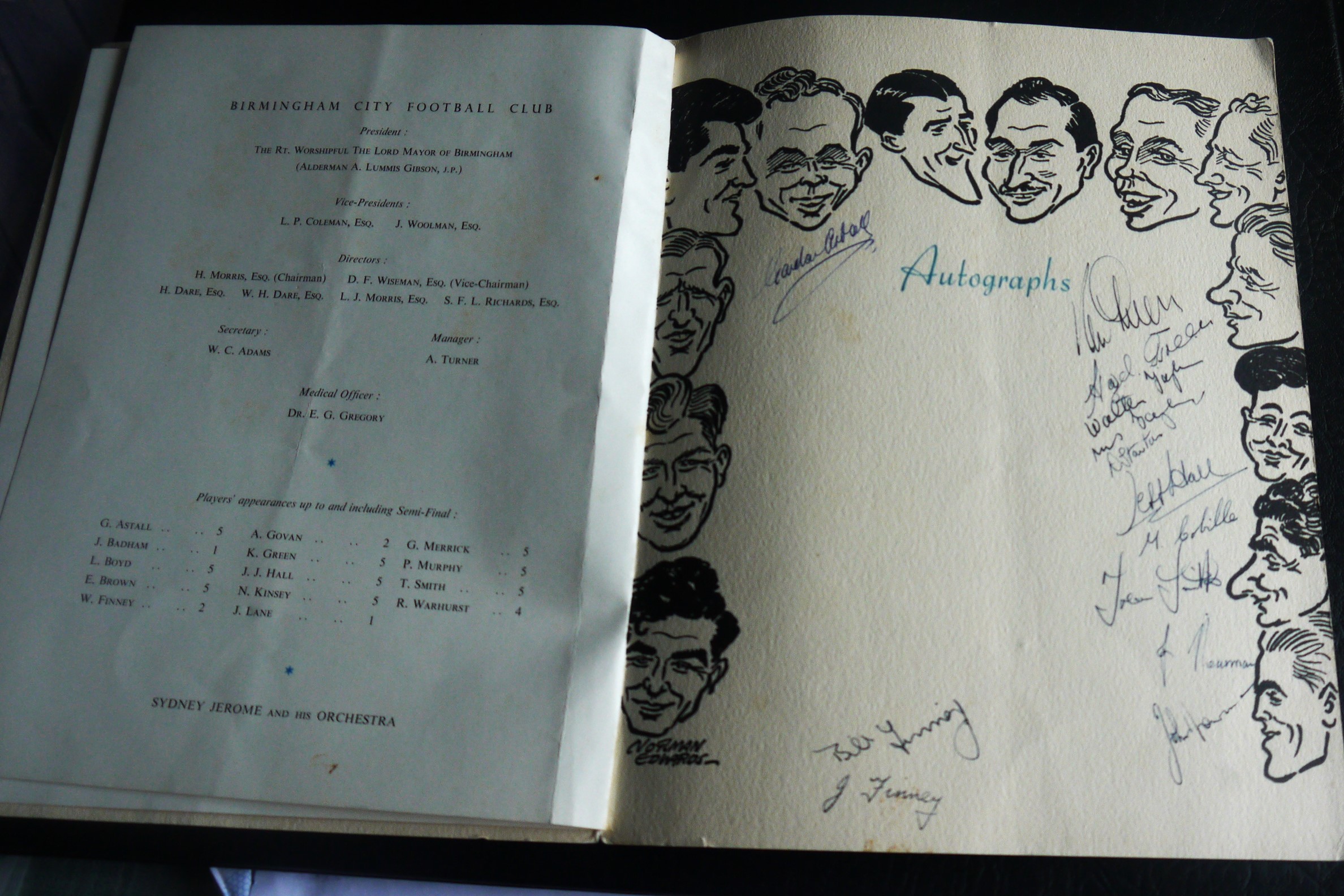 BIRMINGHAM CITY 1956 FA CUP FINAL AUTOGRAPHED MENU - Bild 2 aus 2