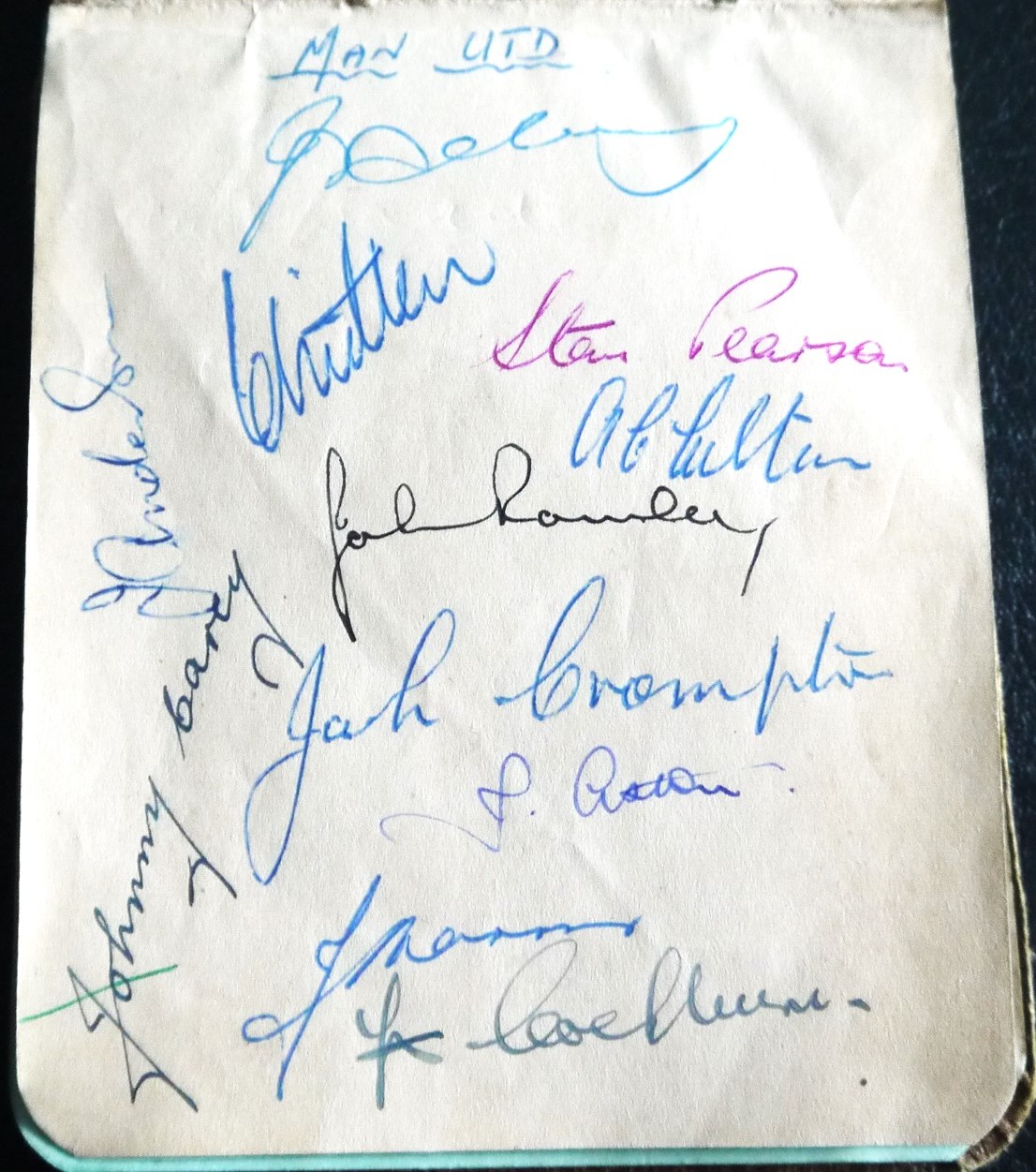 MANCHESTER UNITED 1948 FA CUP FINAL AUTOGRAPH PAGE
