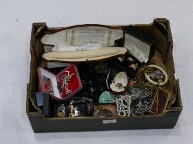 Box of costume jewellery, Lotus Pearls, horse brooches,