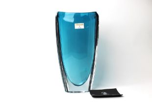 Blue Waterford crystal vase, 32 cm high,