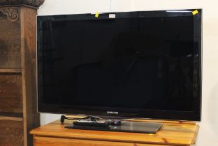 39 ins Samsung flat screen television with remote control
