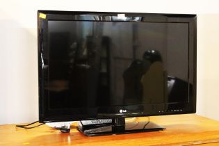 LG 36 ins television with remote control