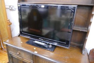 37" Samsung television with remote control