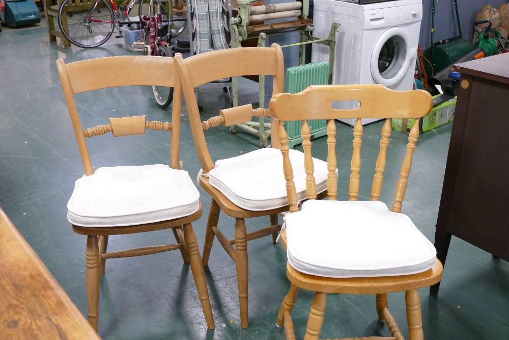 Eight kitchen chairs (6 + 2)