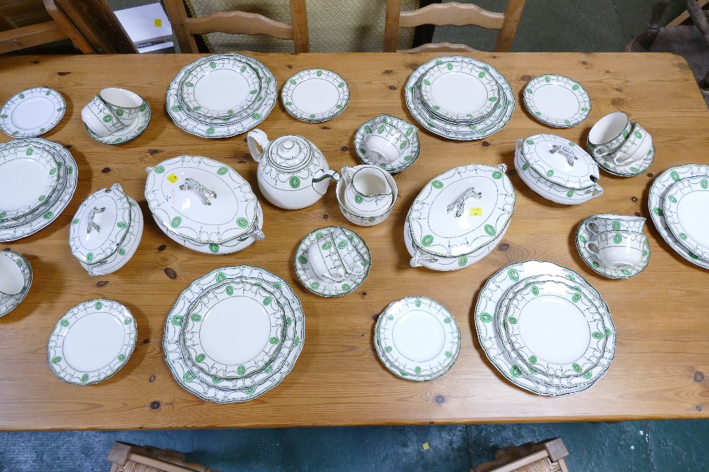 Large quantity of Royal Doulton Countess pattern dinner and teaware - Image 2 of 4
