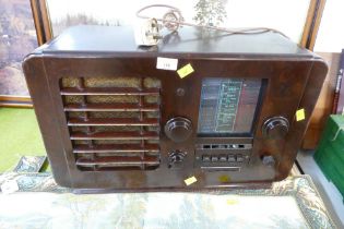 Ekco Bakelite valve radio