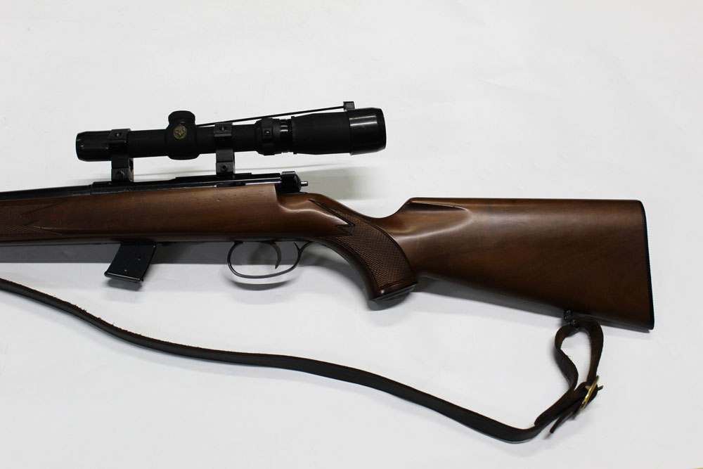 An Anschutz Model 1422 cal 22 LR bolt action rifle, fitted with a Simmons Whitetail Classic 1. - Image 3 of 3