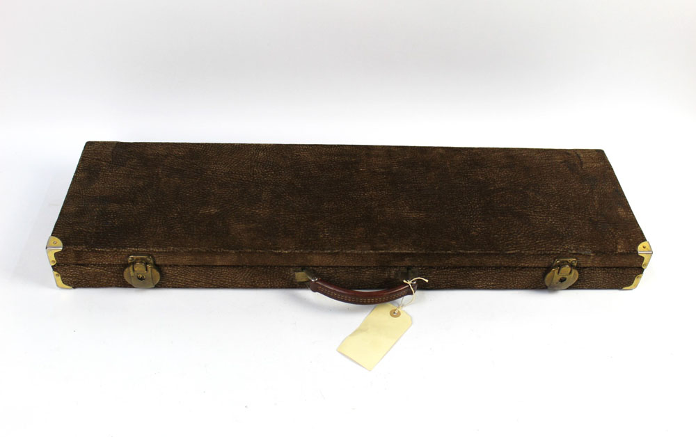 A suede shotgun motor case opening to a green lined interior, suitable for 30" barrels, - Image 2 of 2