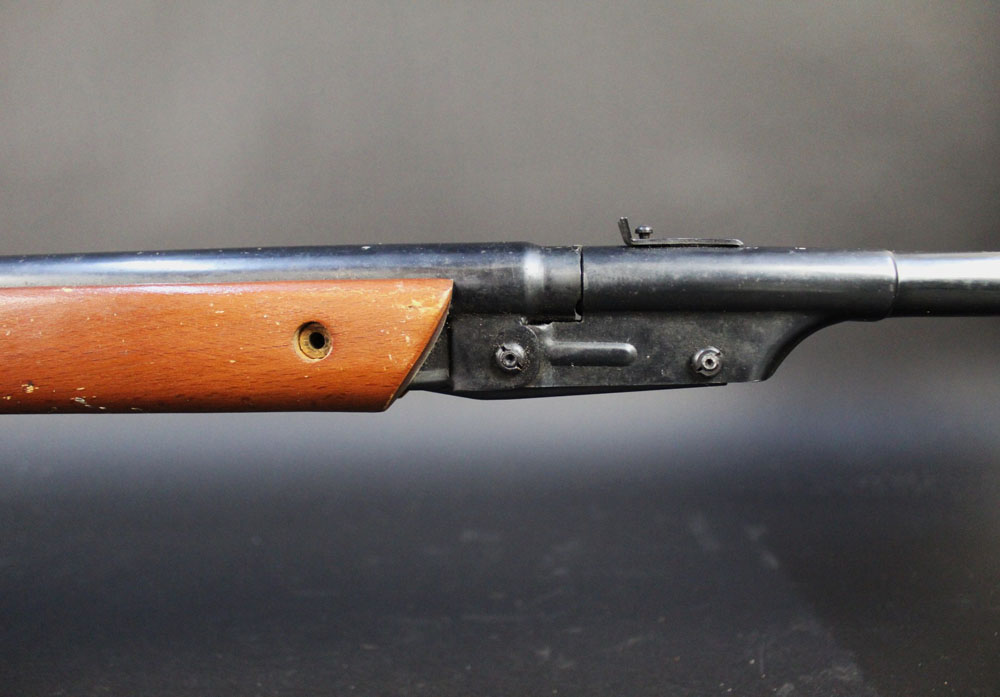 A Milbro Model 16 cal 177 break barrel air gun, no visible serial number. - Image 2 of 9