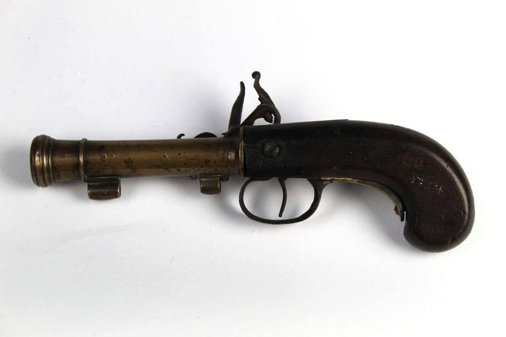An early 19th century Blunderbus flintlock pistol, with a 4 1/4" barrel, overall length 23 cm (AF). - Image 2 of 2