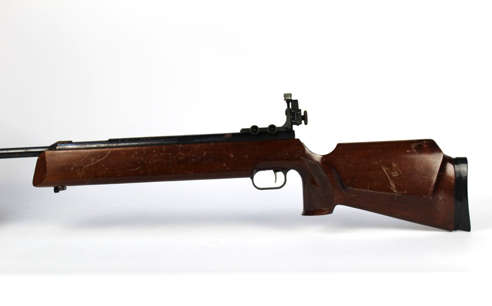An Anschutz Match Model 250 cal 177 side lever air rifle, fitted with Anschutz peep sights.