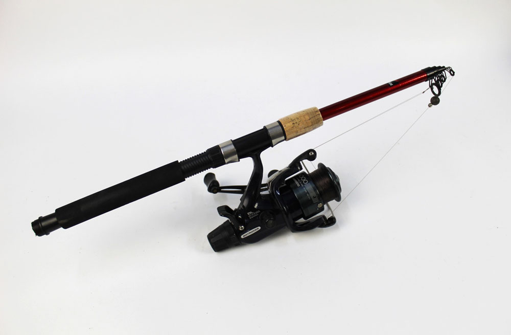 Two Shimano bait runner DL6000 RA reels, one fitted onto a Carp Hunter rod, in two sections 3. - Image 6 of 6