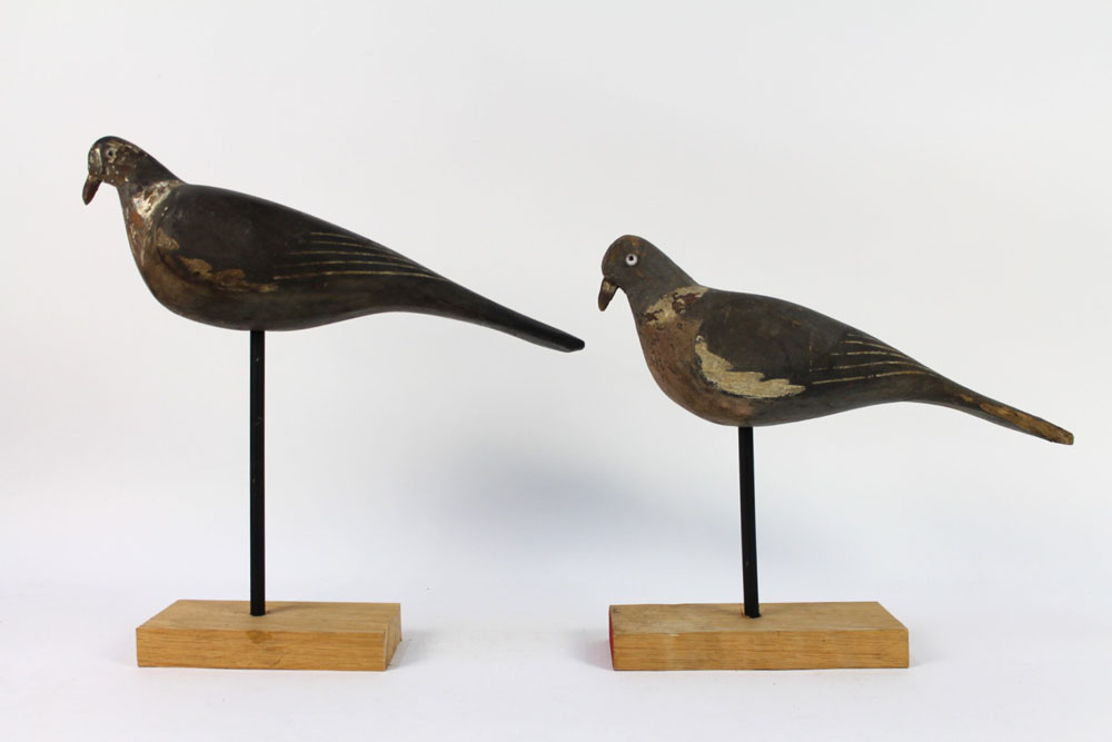 A pair of early 20th century wooden pigeon decoys, in the manner of Francis Rolph of Lakenheath, - Image 4 of 8